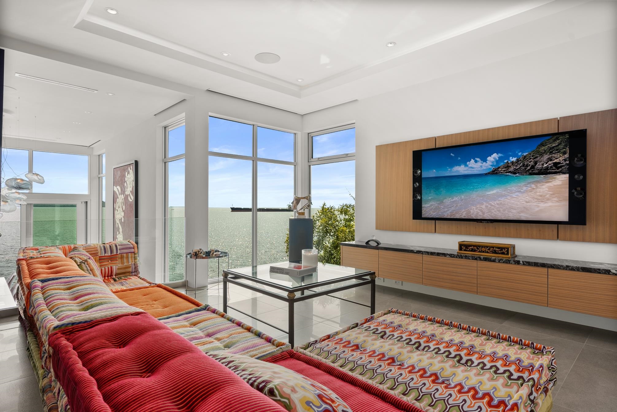  3906 Marine Drive - MLS&reg; # R3106810