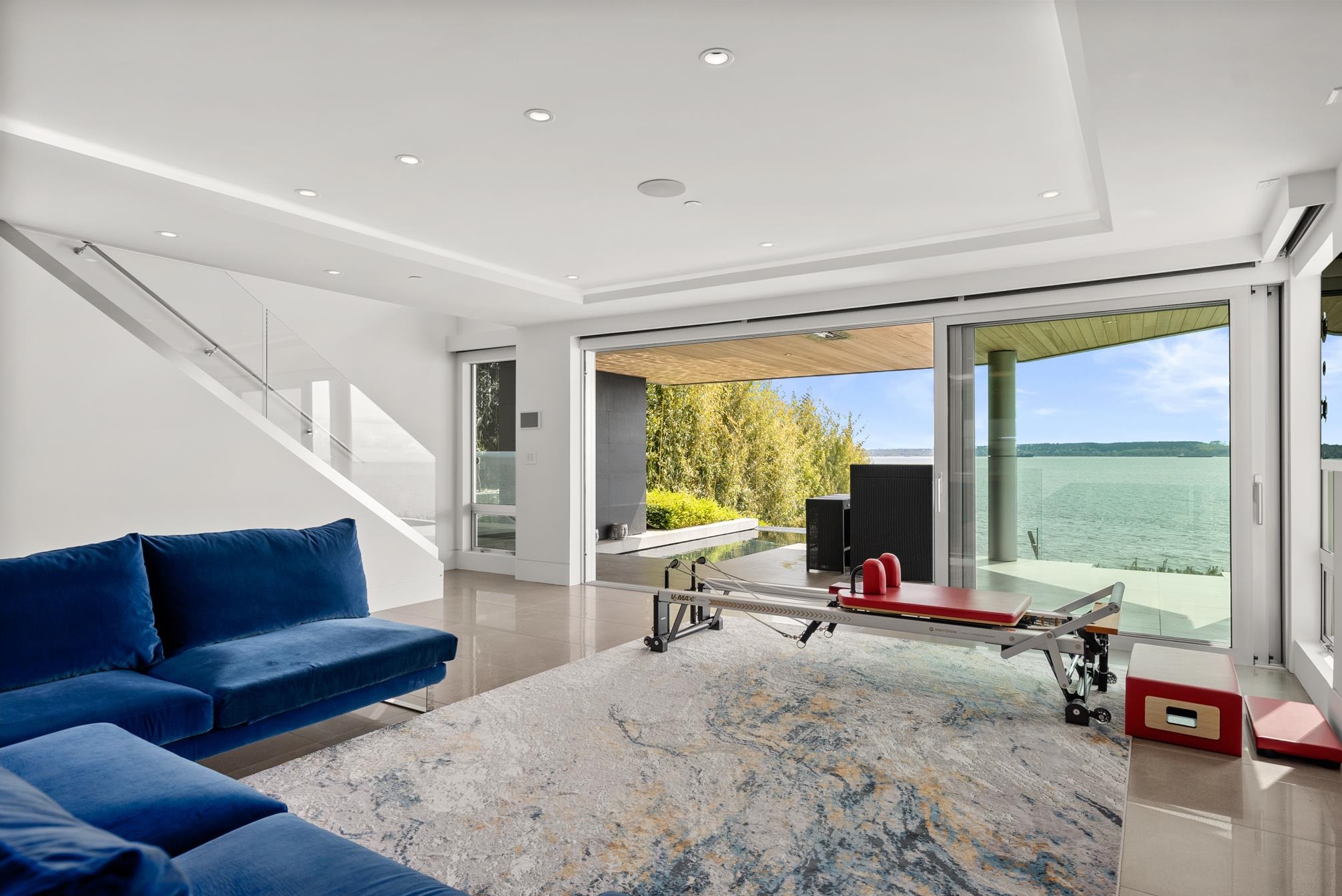  3906 Marine Drive - MLS&reg; # R3106810