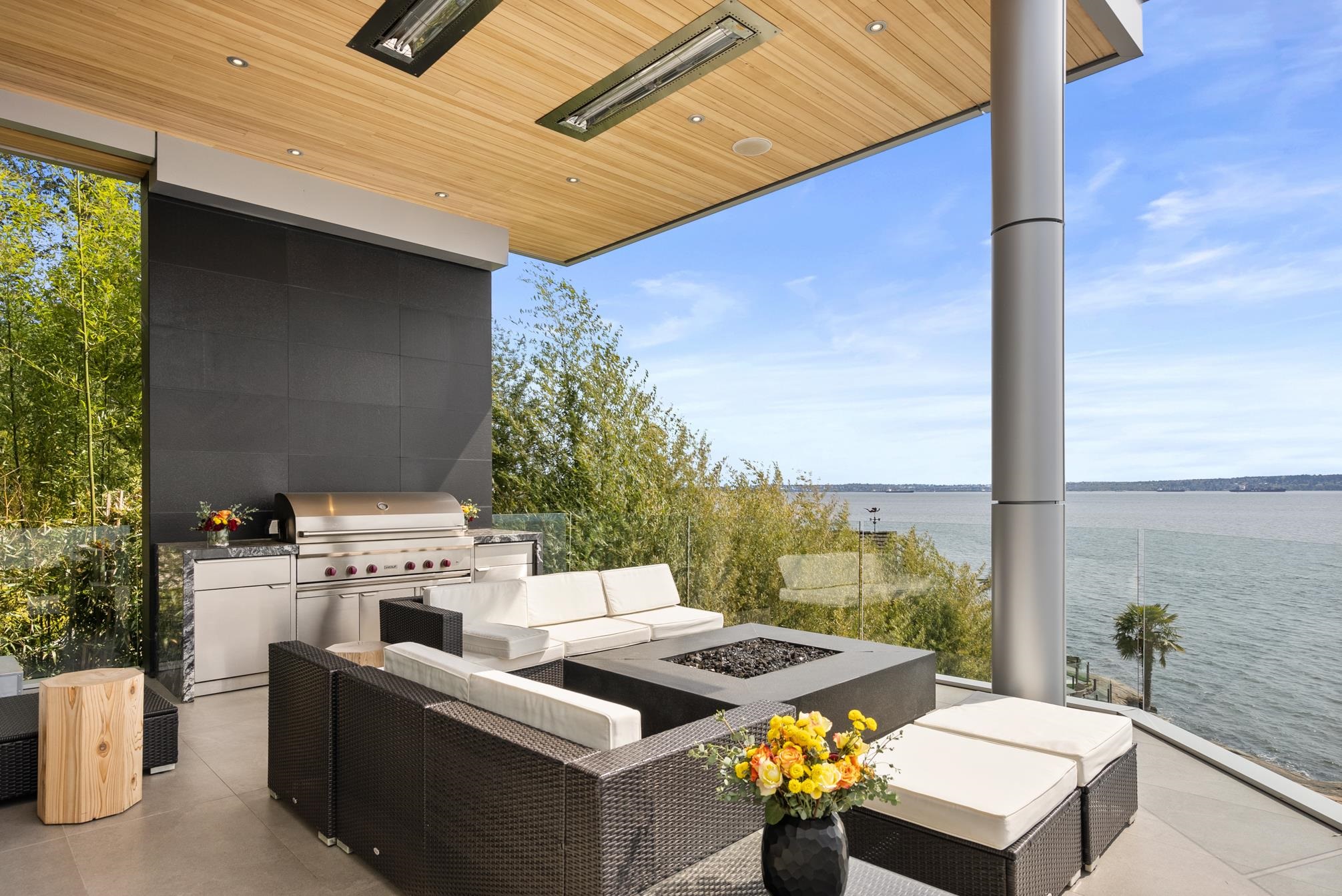  3906 Marine Drive - MLS&reg; # R3106810