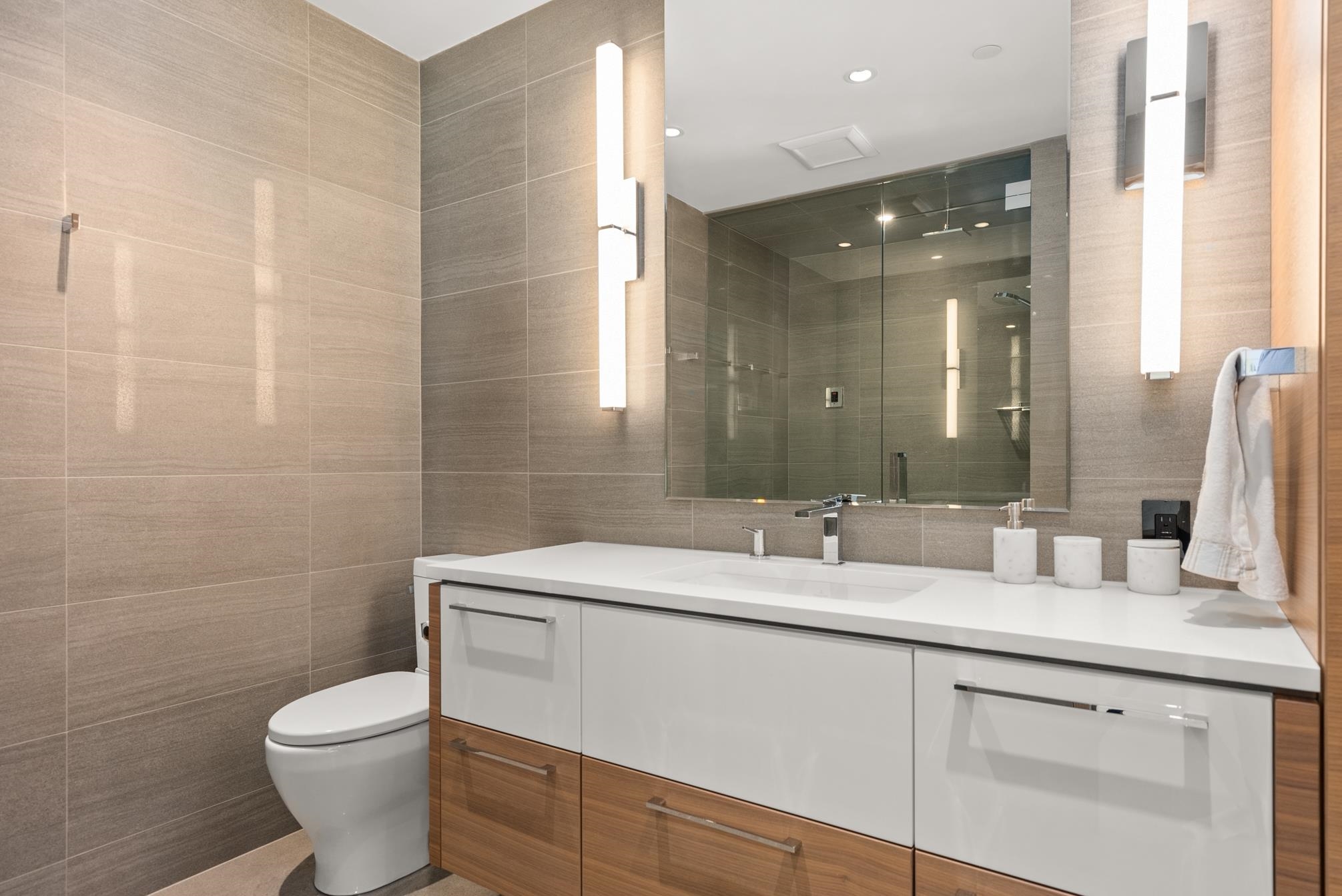  3906 Marine Drive - MLS&reg; # R3106810