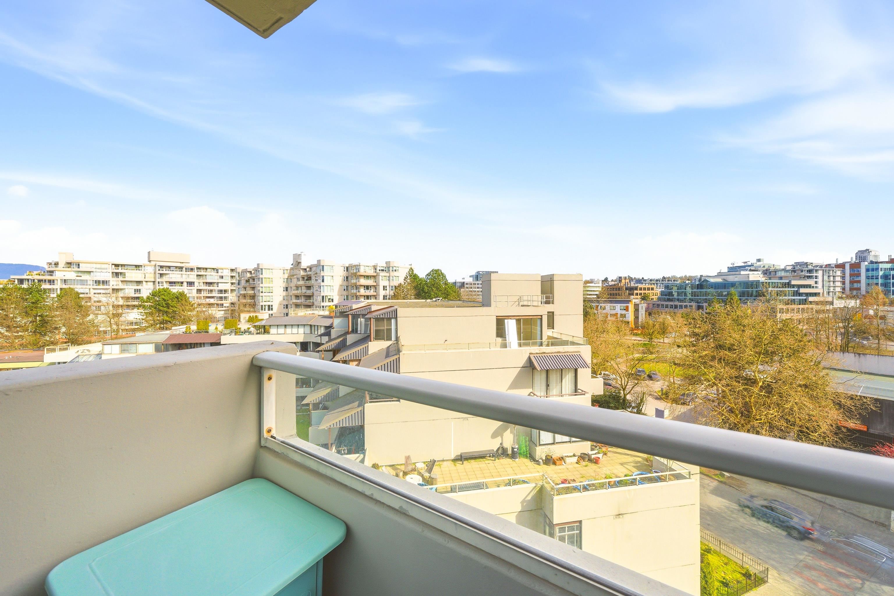533 666 Leg In Boot Square - MLS&reg; # R3107964