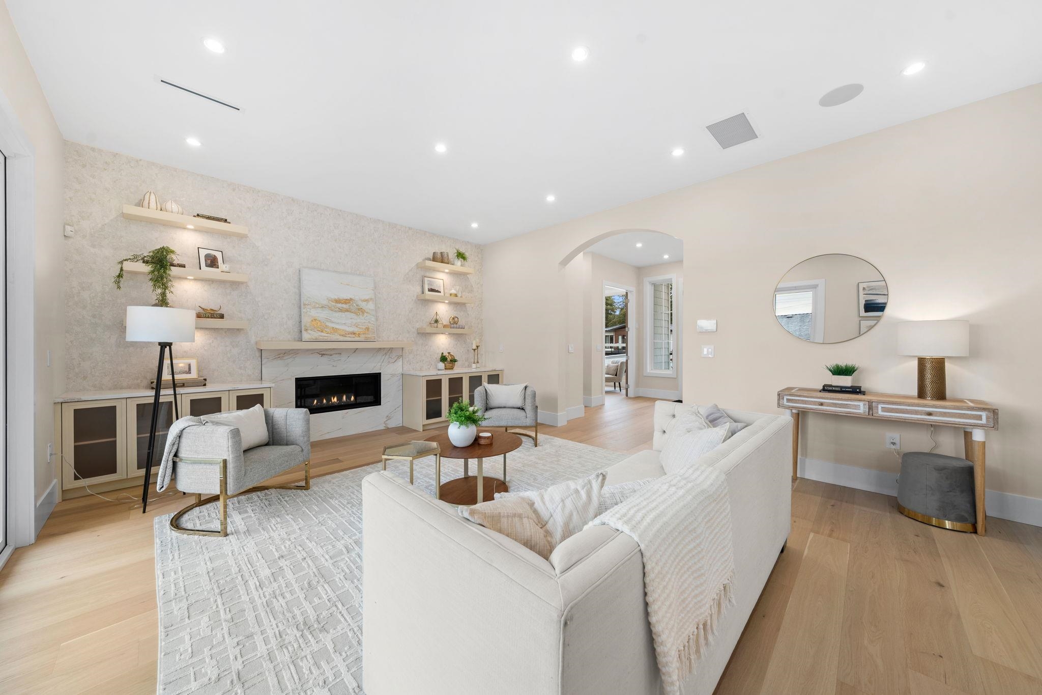  361 22nd Street - MLS&reg; # R3108347