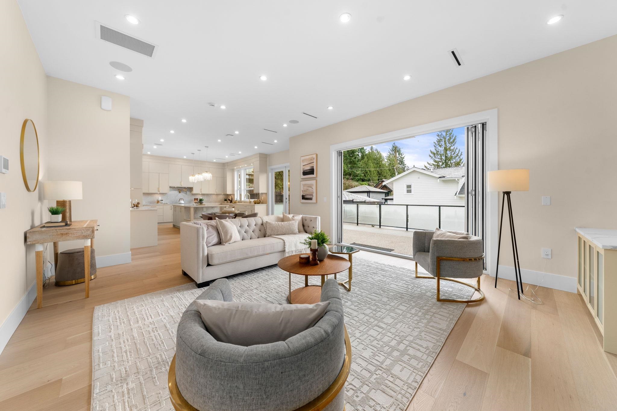  361 22nd Street - MLS&reg; # R3108347