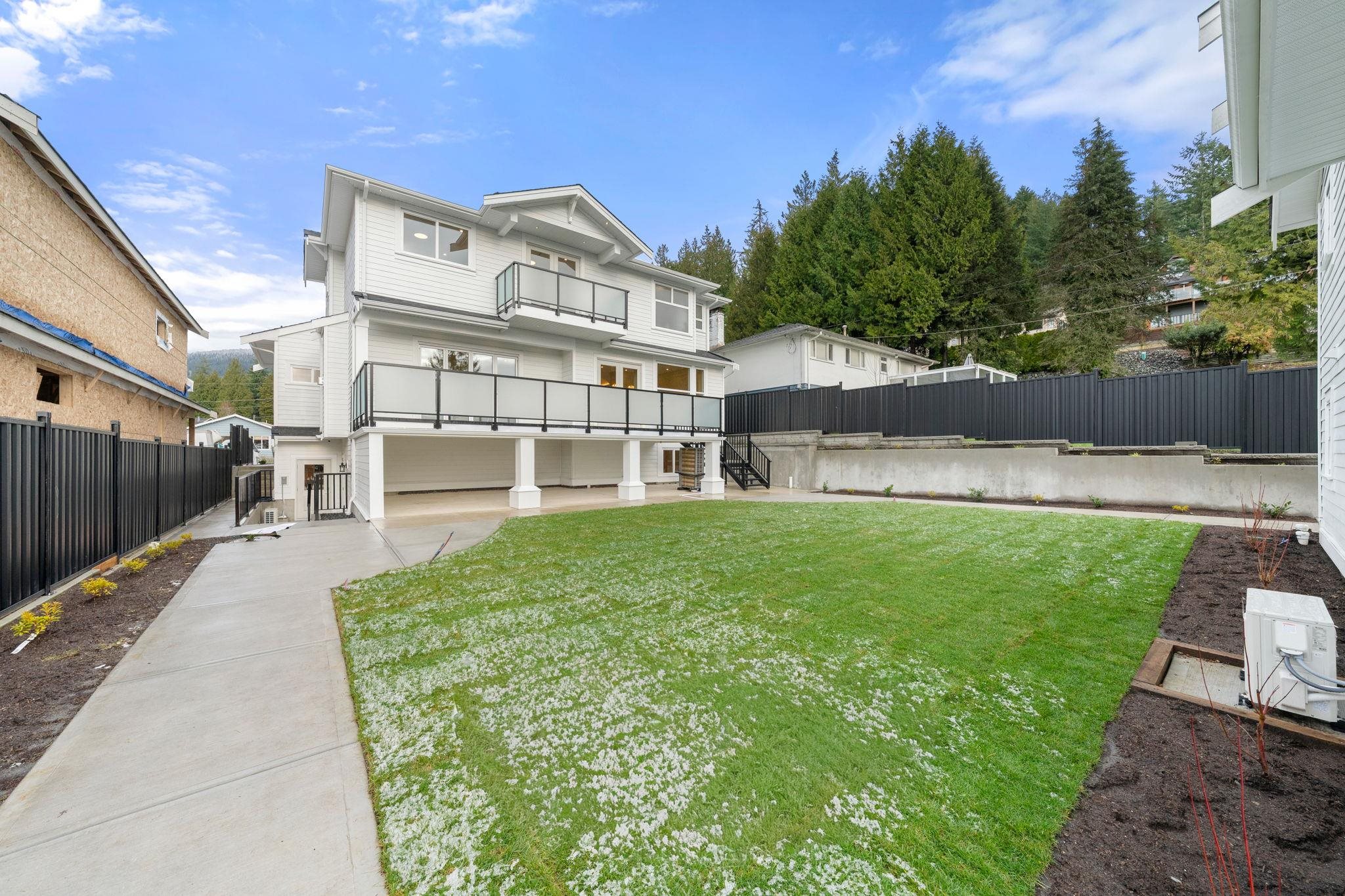  361 22nd Street - MLS&reg; # R3108347