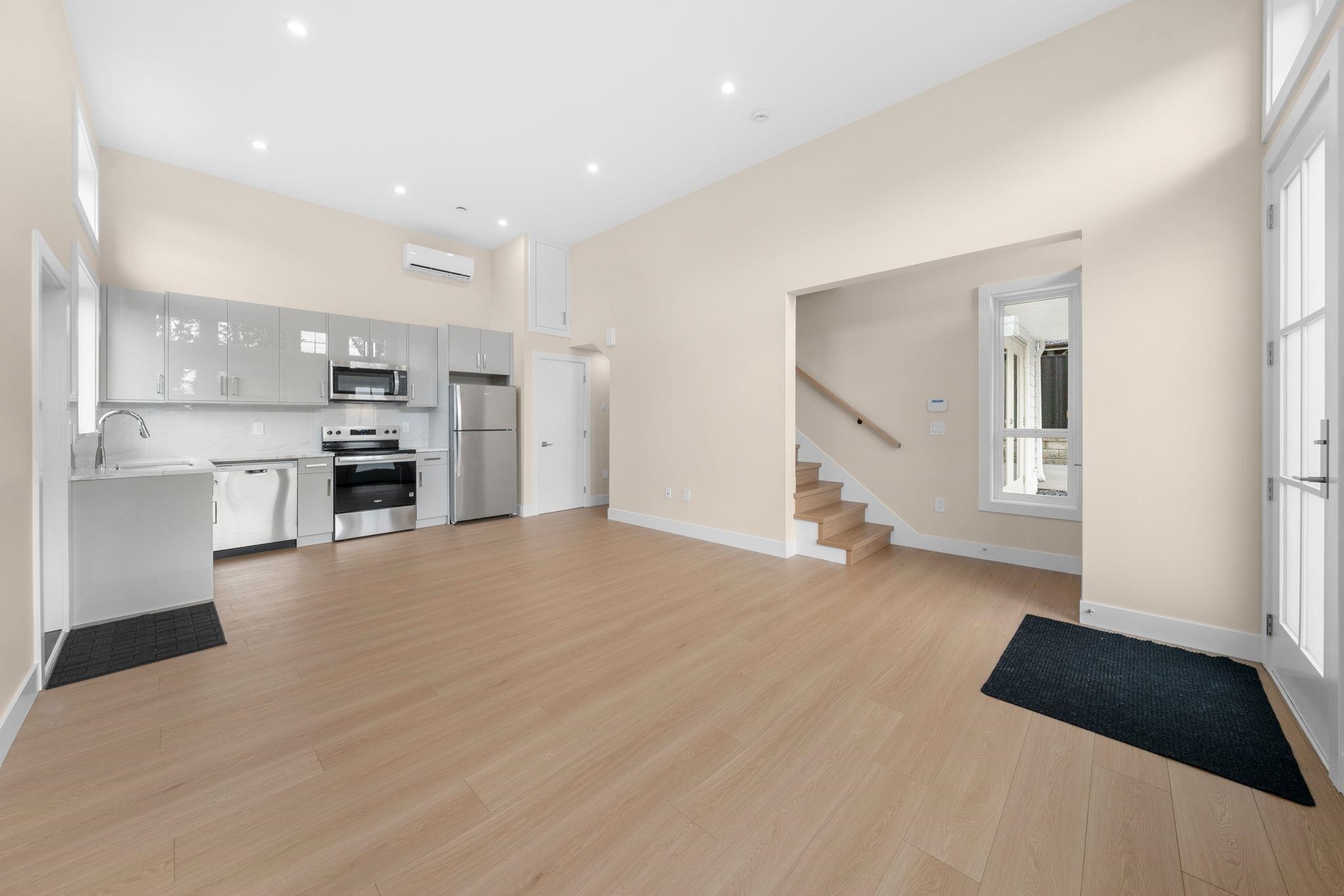  361 22nd Street - MLS&reg; # R3108347