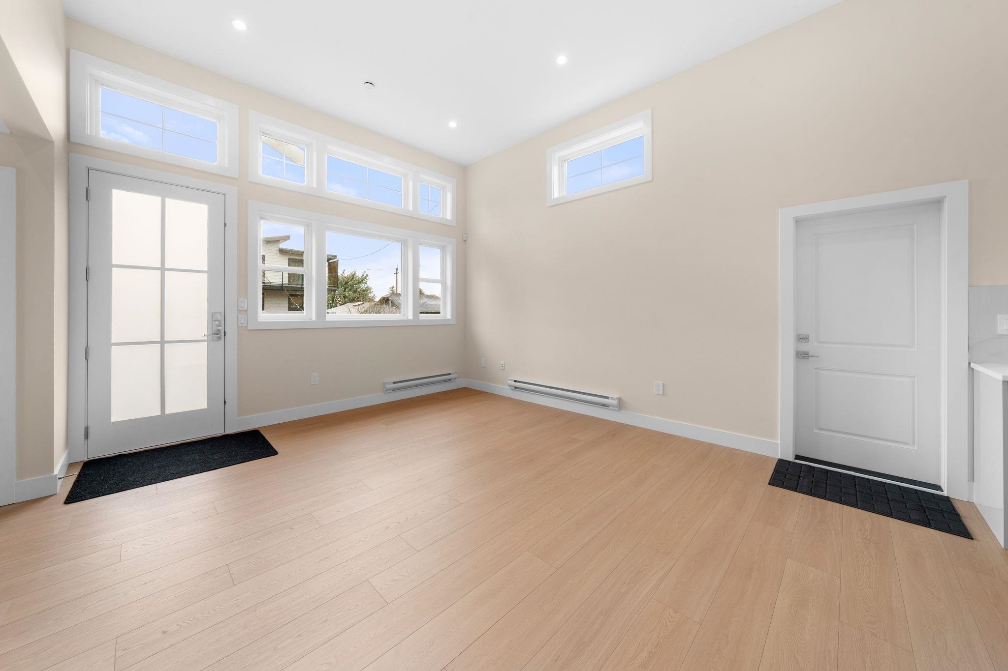  361 22nd Street - MLS&reg; # R3108347