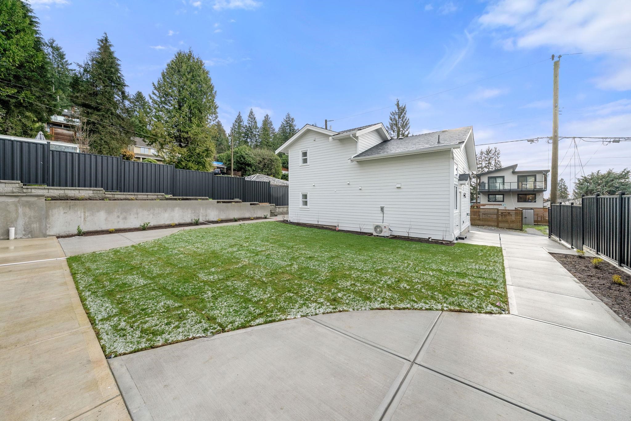  361 22nd Street - MLS&reg; # R3108347