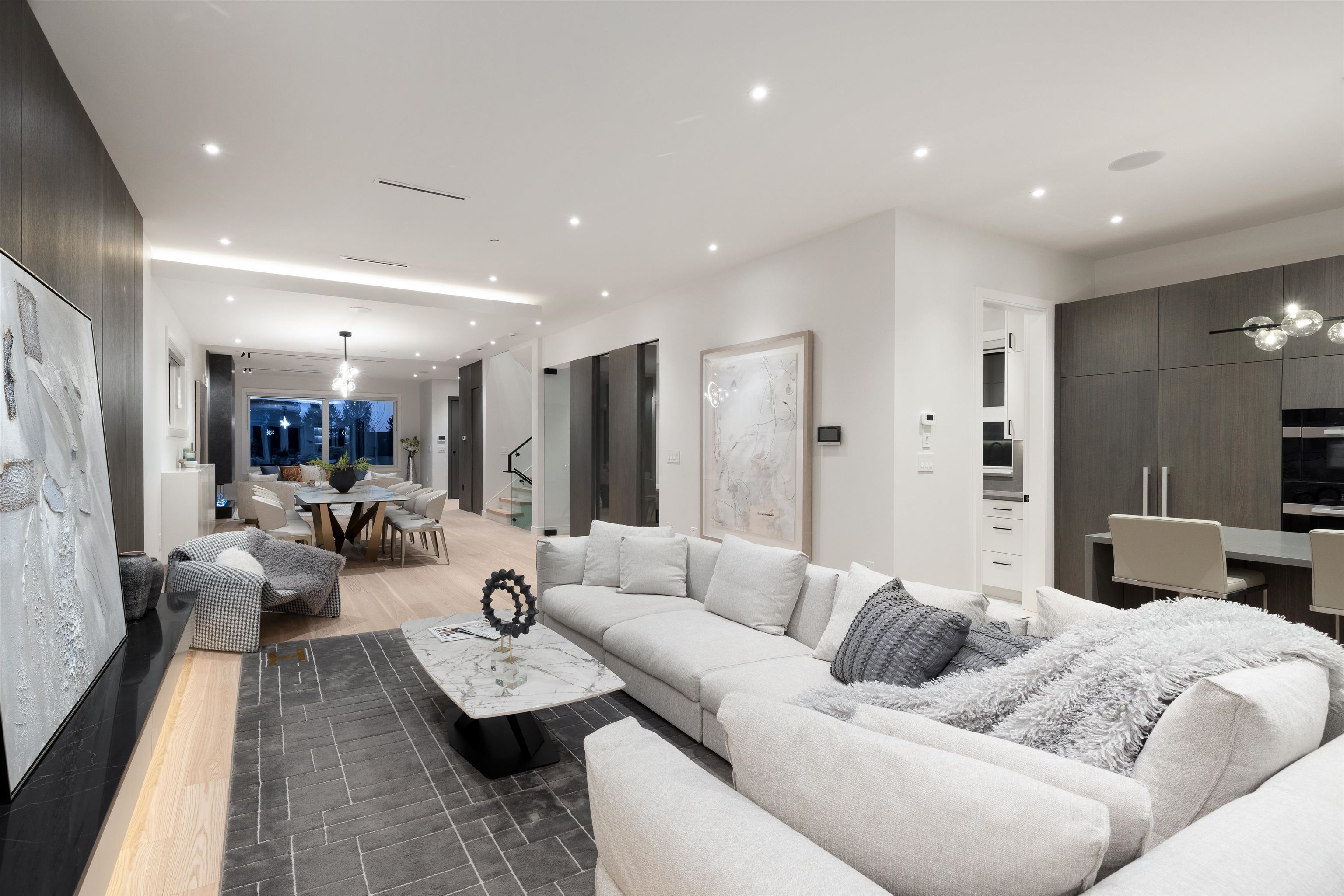  838 14th Street - MLS&reg; # R3110998