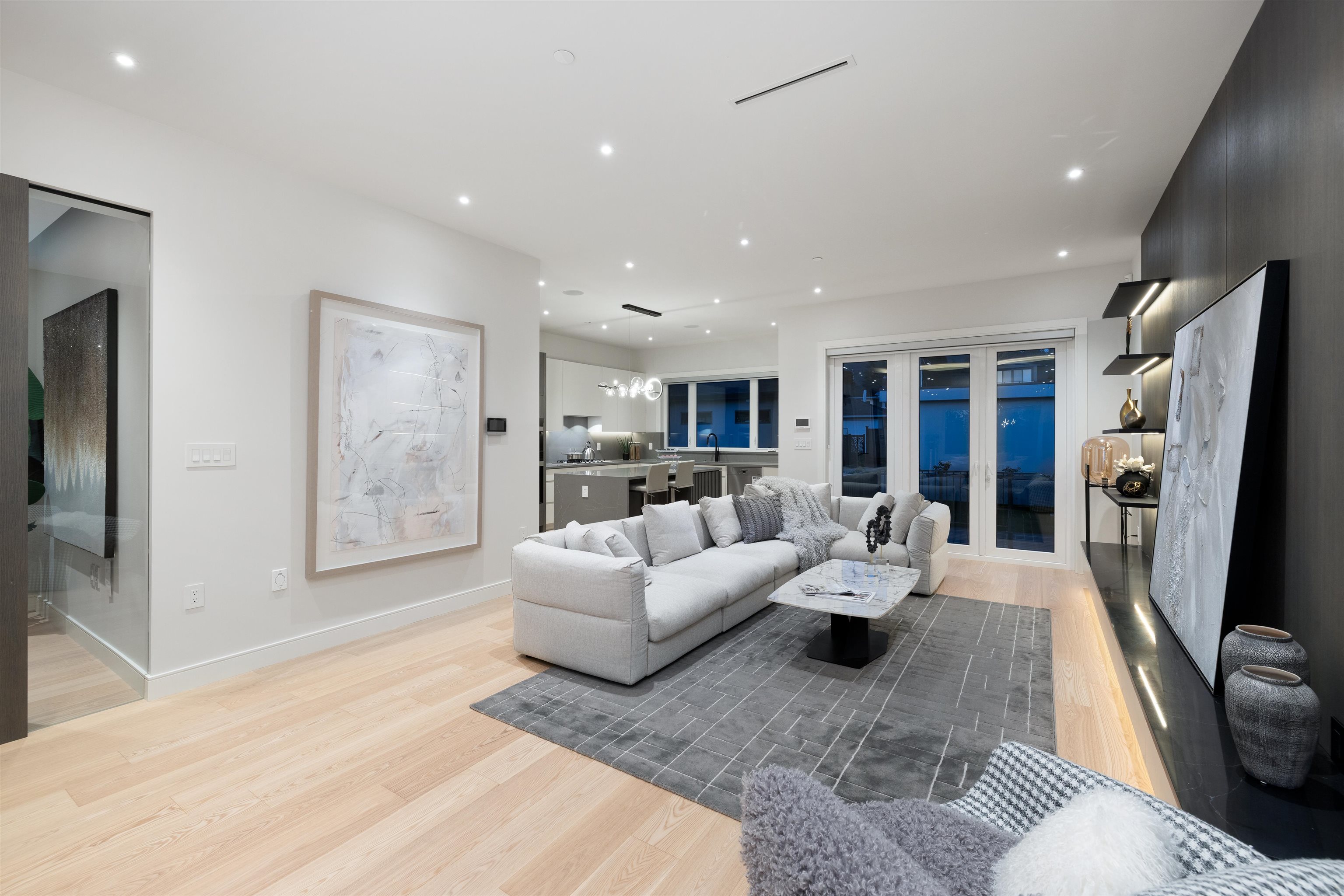  838 14th Street - MLS&reg; # R3110998