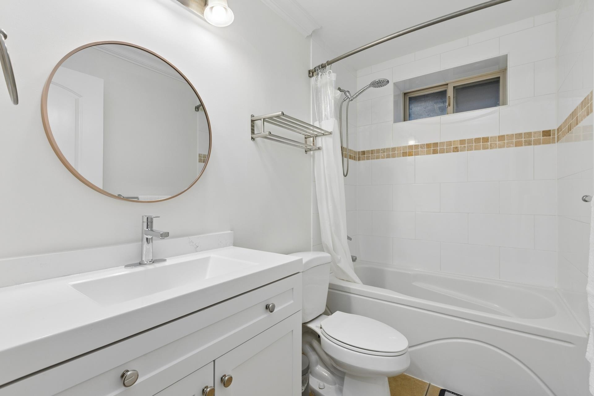  418 13th Street - MLS&reg; # R3112124