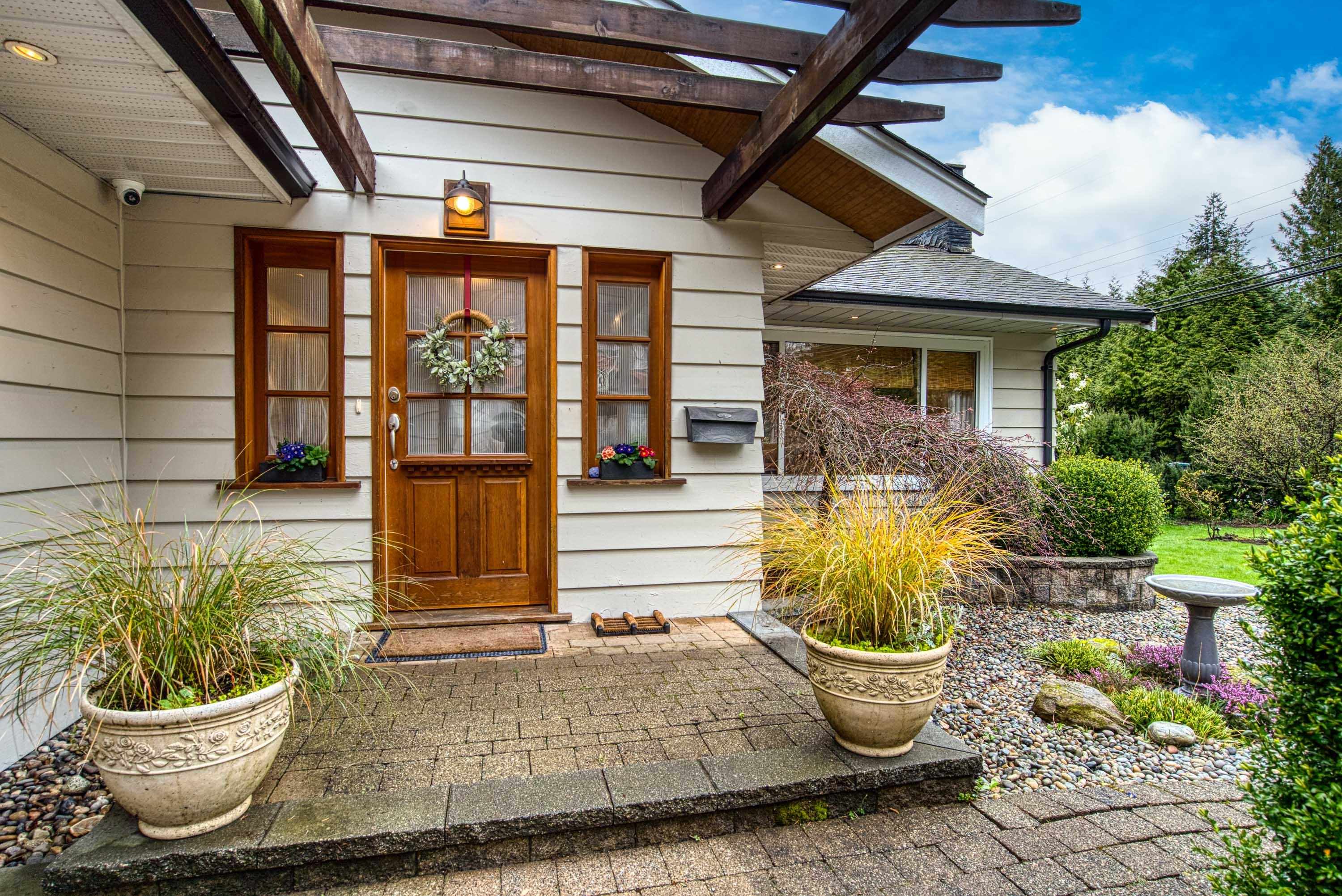  1335 Ridgewood Drive - MLS&reg; # R3113138