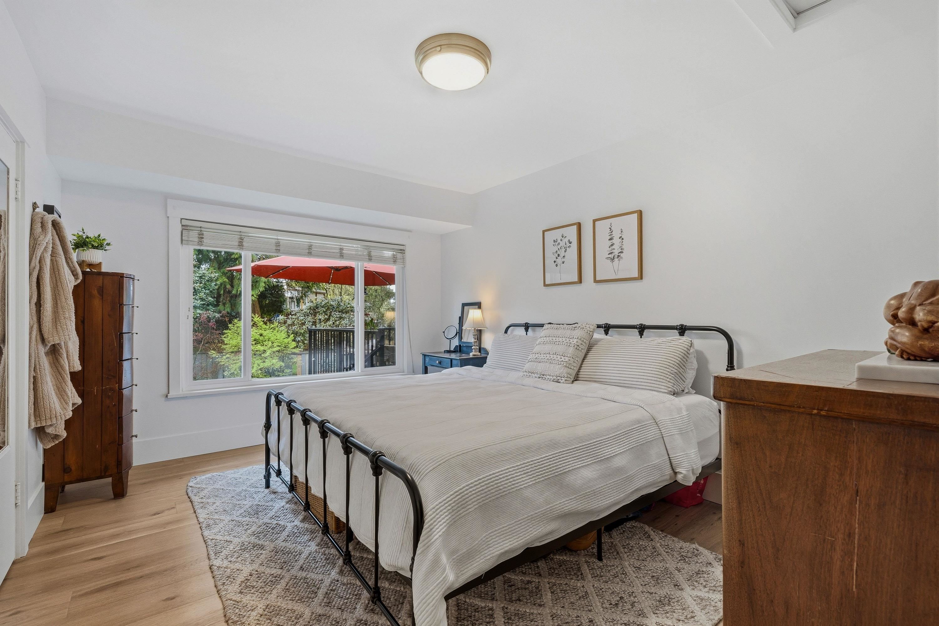  1335 Ridgewood Drive - MLS&reg; # R3113138