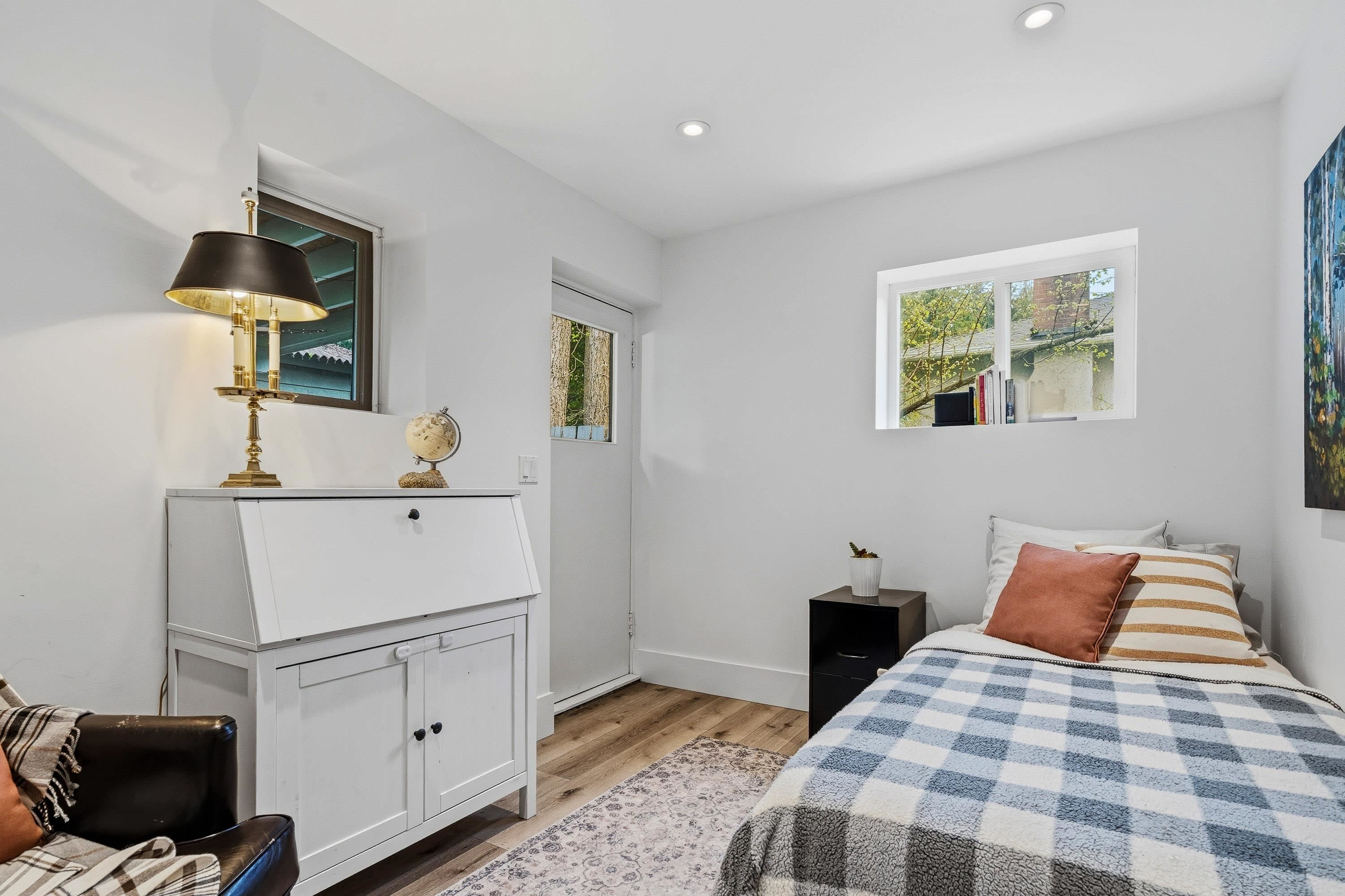  1335 Ridgewood Drive - MLS&reg; # R3113138