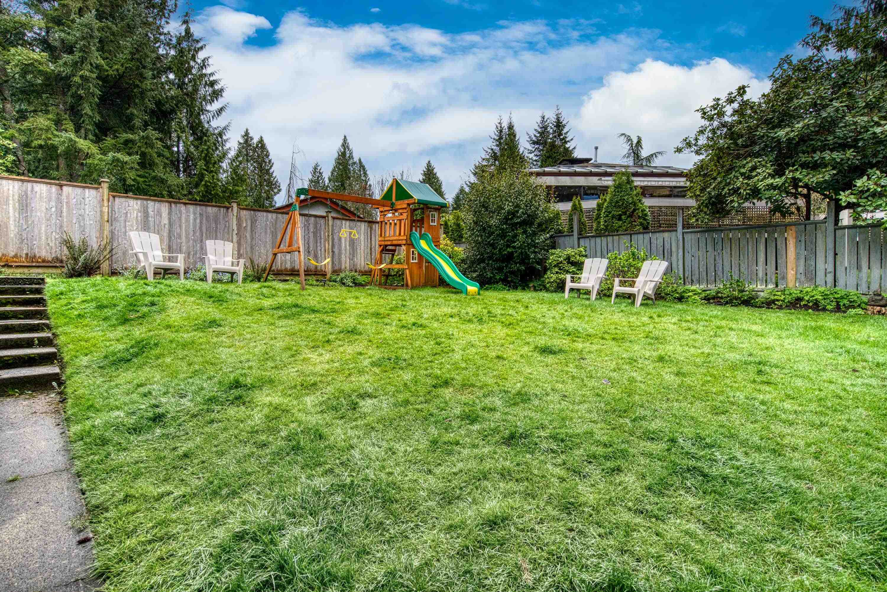  1335 Ridgewood Drive - MLS&reg; # R3113138