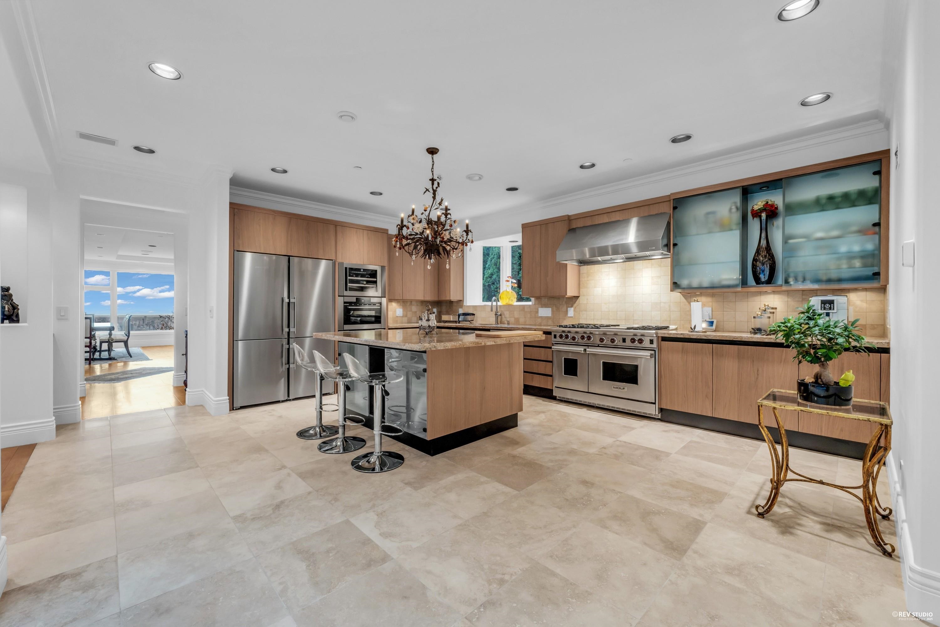  1525 Errigal Place - MLS&reg; # R3115117