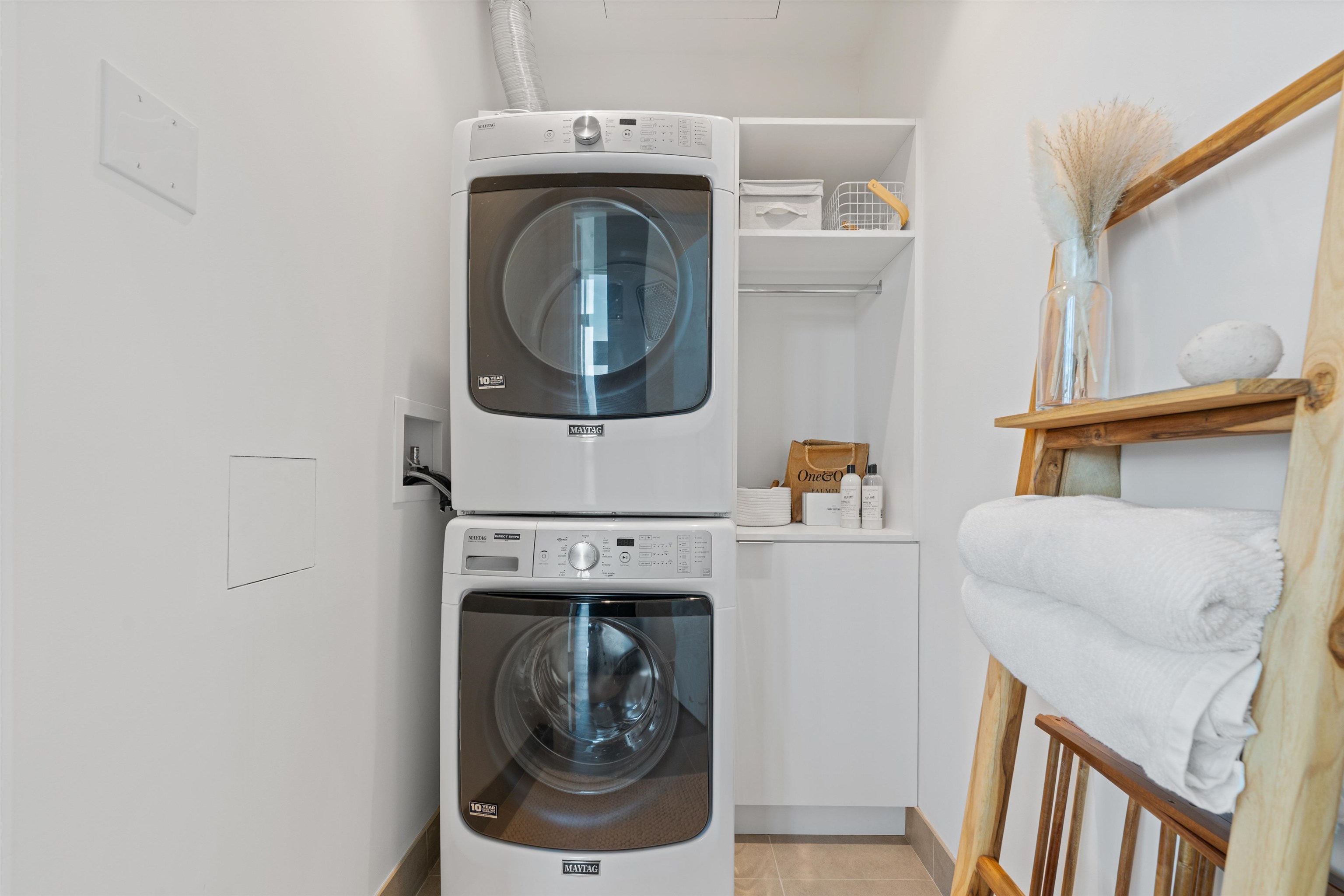 2403 125 14th Street - MLS&reg; # R3116503