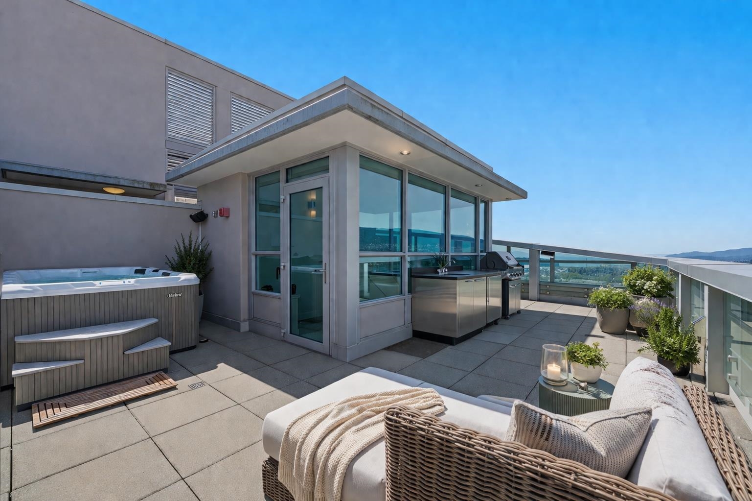 2403 125 14th Street - MLS&reg; # R3116503