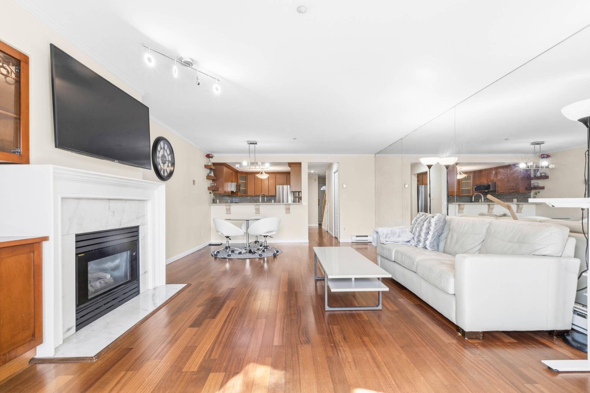 3 2150 Marine Drive - MLS&reg; # R3117097