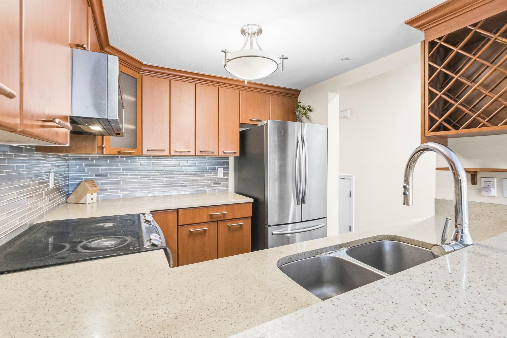 3 2150 Marine Drive - MLS&reg; # R3117097