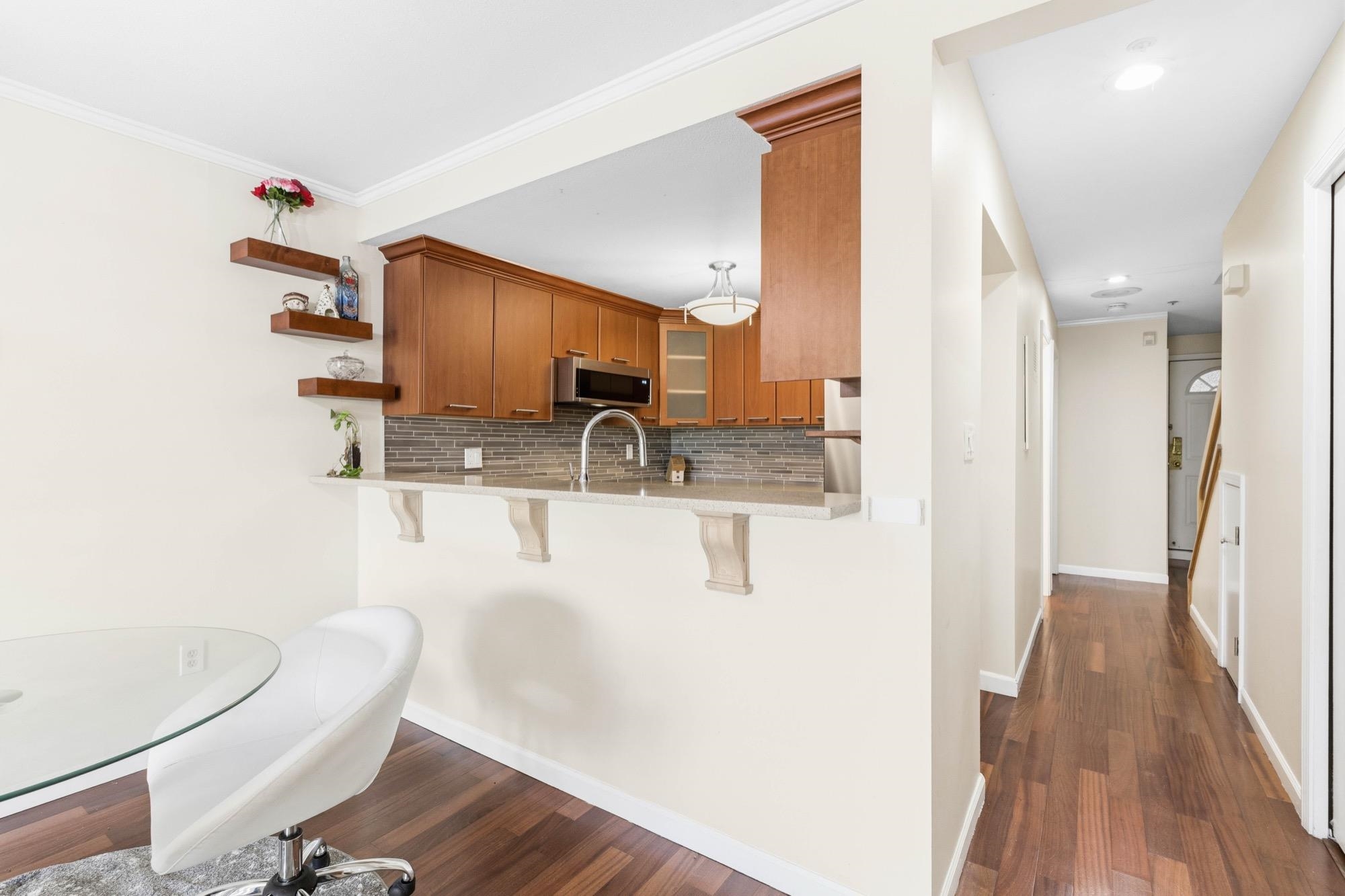 3 2150 Marine Drive - MLS&reg; # R3117097