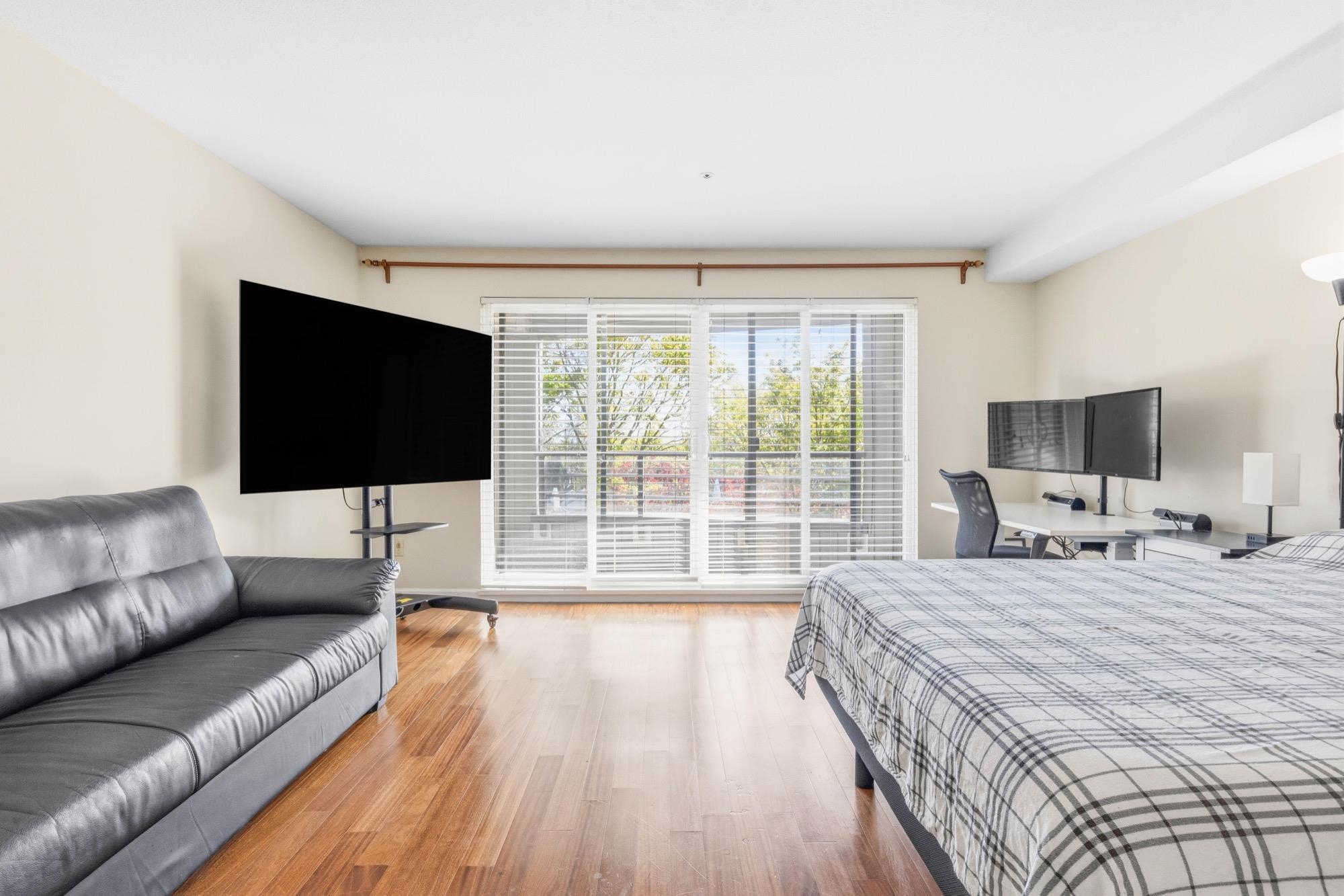 3 2150 Marine Drive - MLS&reg; # R3117097