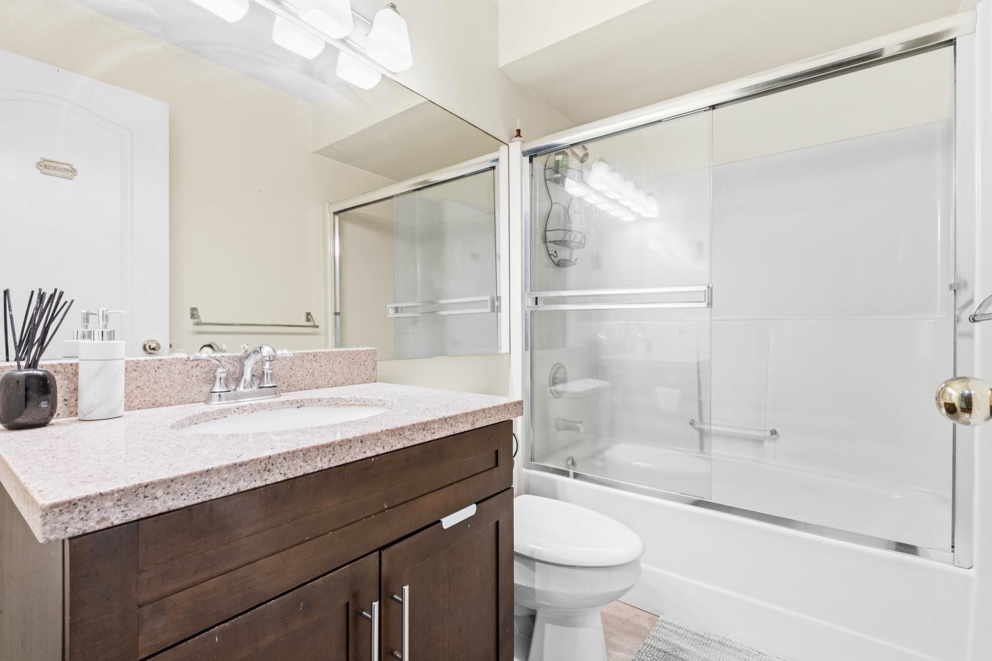 3 2150 Marine Drive - MLS&reg; # R3117097