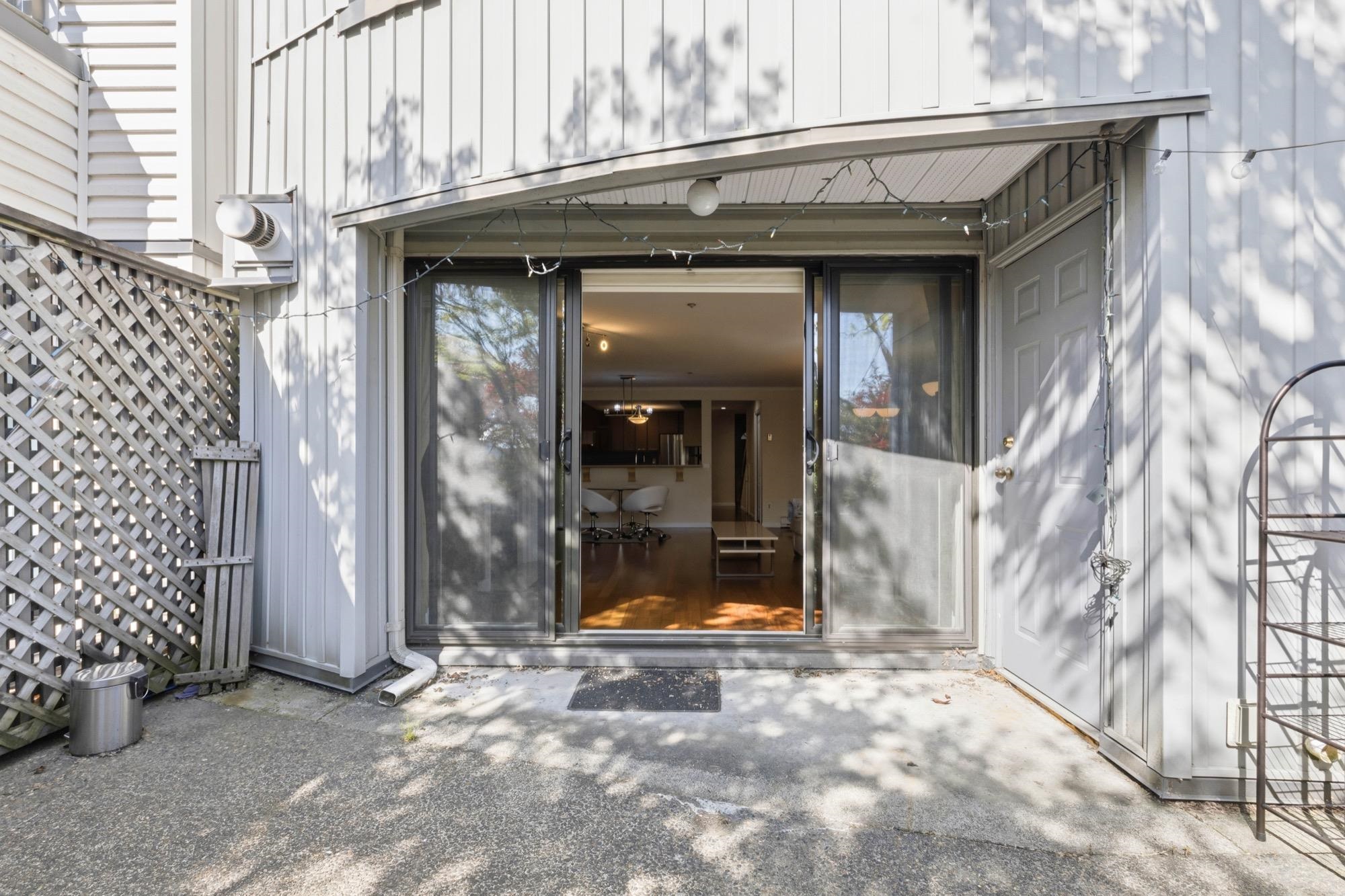 3 2150 Marine Drive - MLS&reg; # R3117097