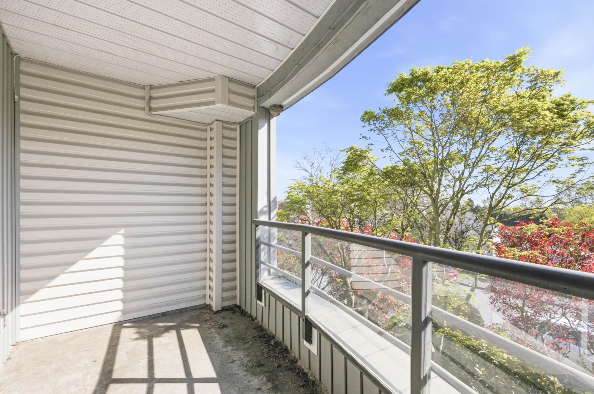 3 2150 Marine Drive - MLS&reg; # R3117097