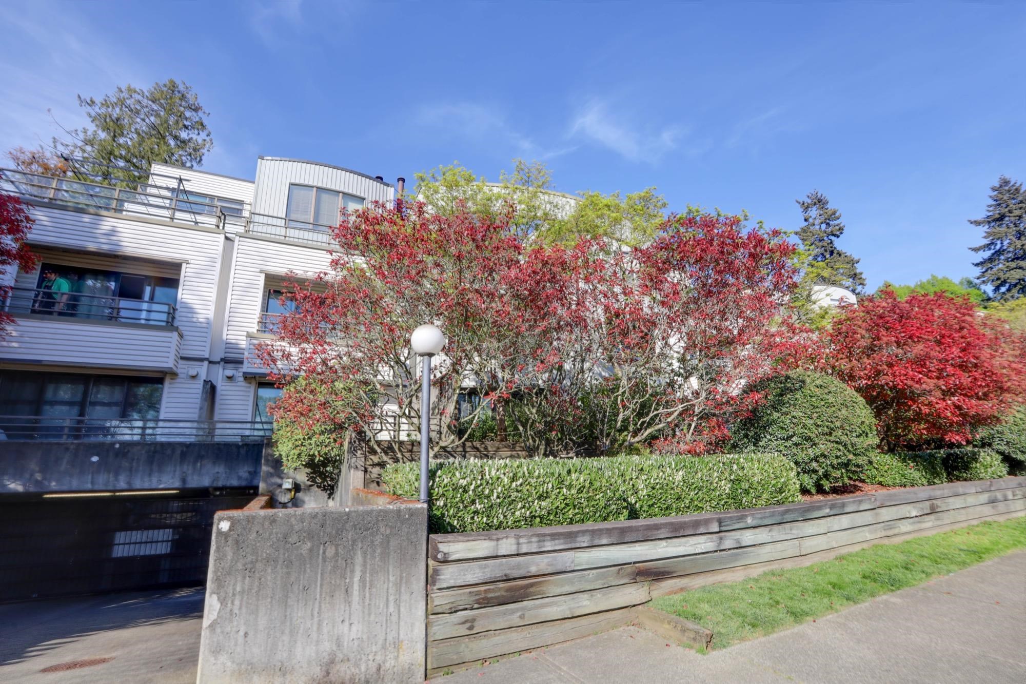 3 2150 Marine Drive - MLS&reg; # R3117097
