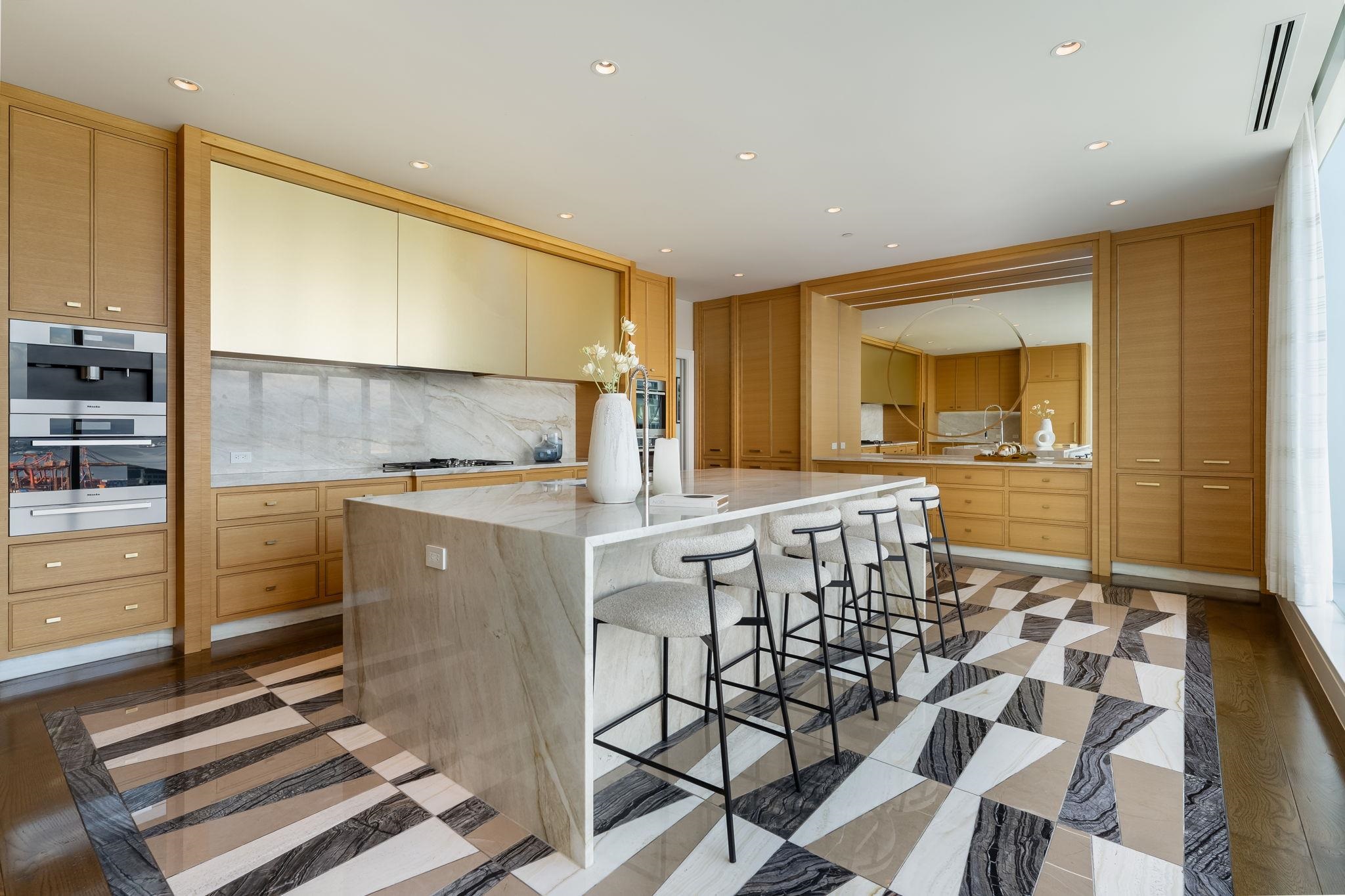 PH3101 277 Thurlow Street - MLS&reg; # R3118660