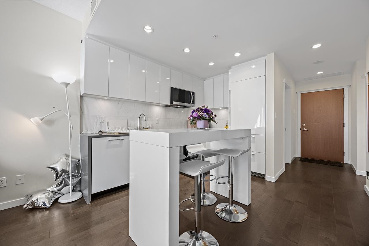 1206 5728 Berton Avenue - MLS&reg; # R3119111