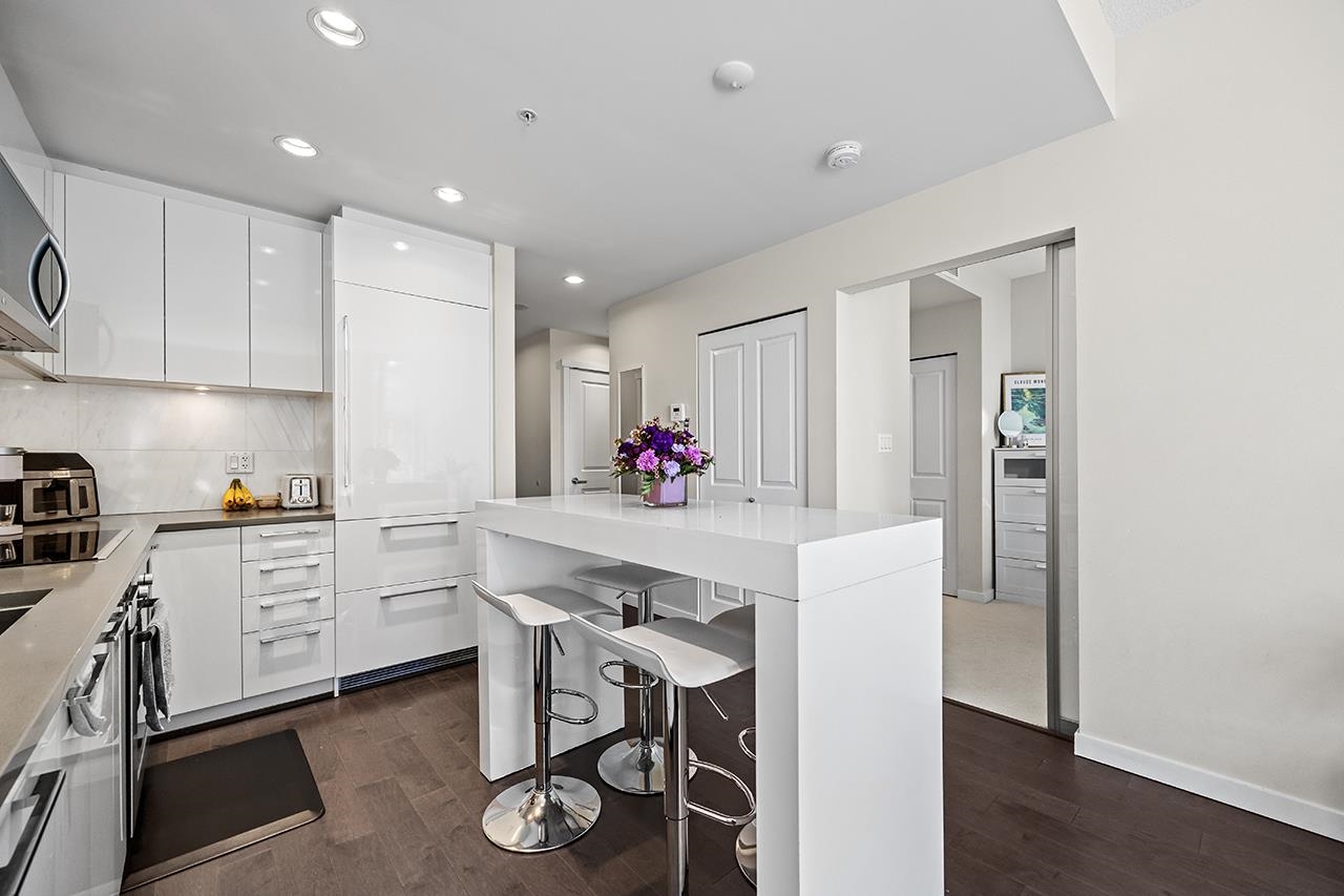 1206 5728 Berton Avenue - MLS&reg; # R3119111