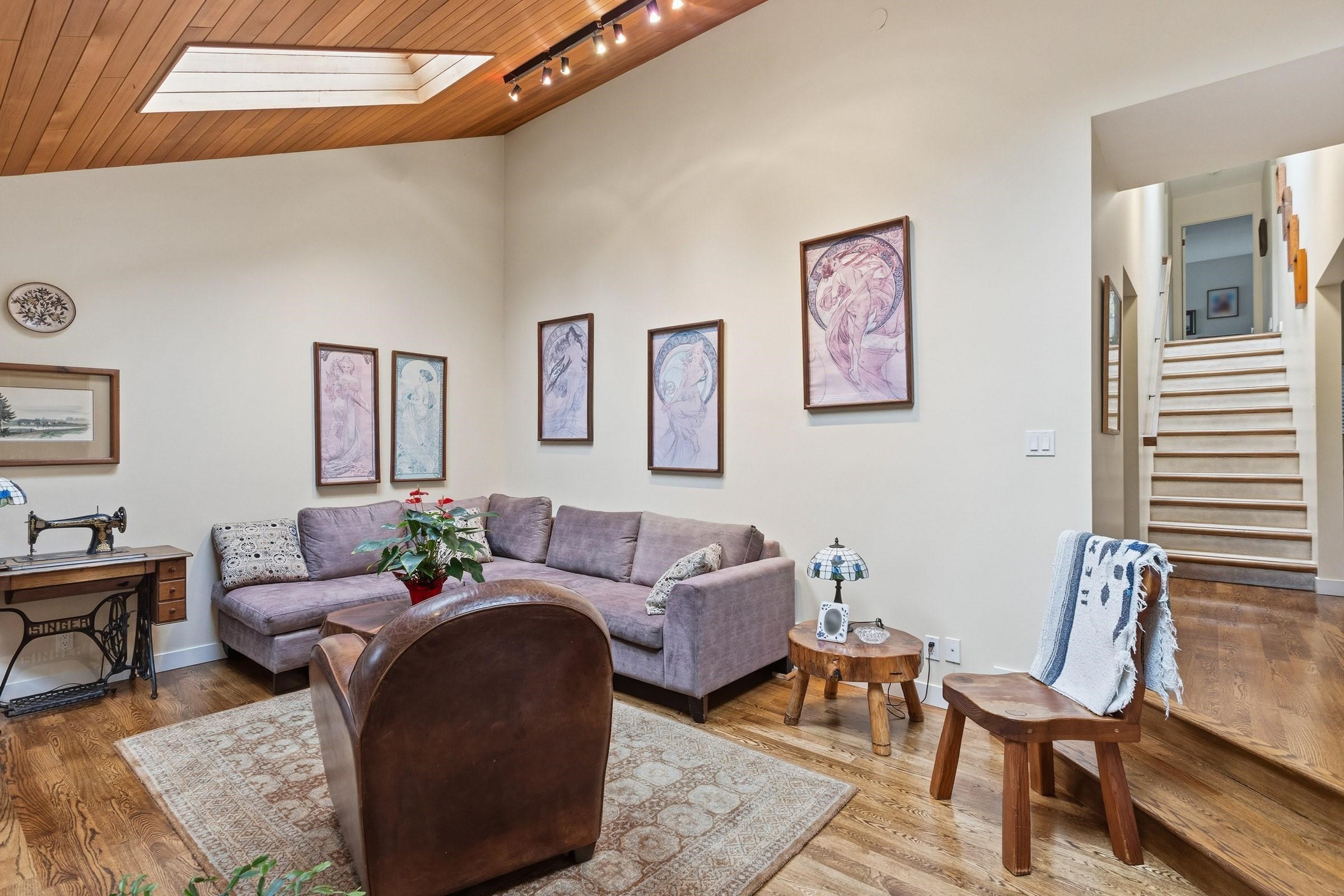  5639 White Pine Lane - MLS&reg; # R3119776