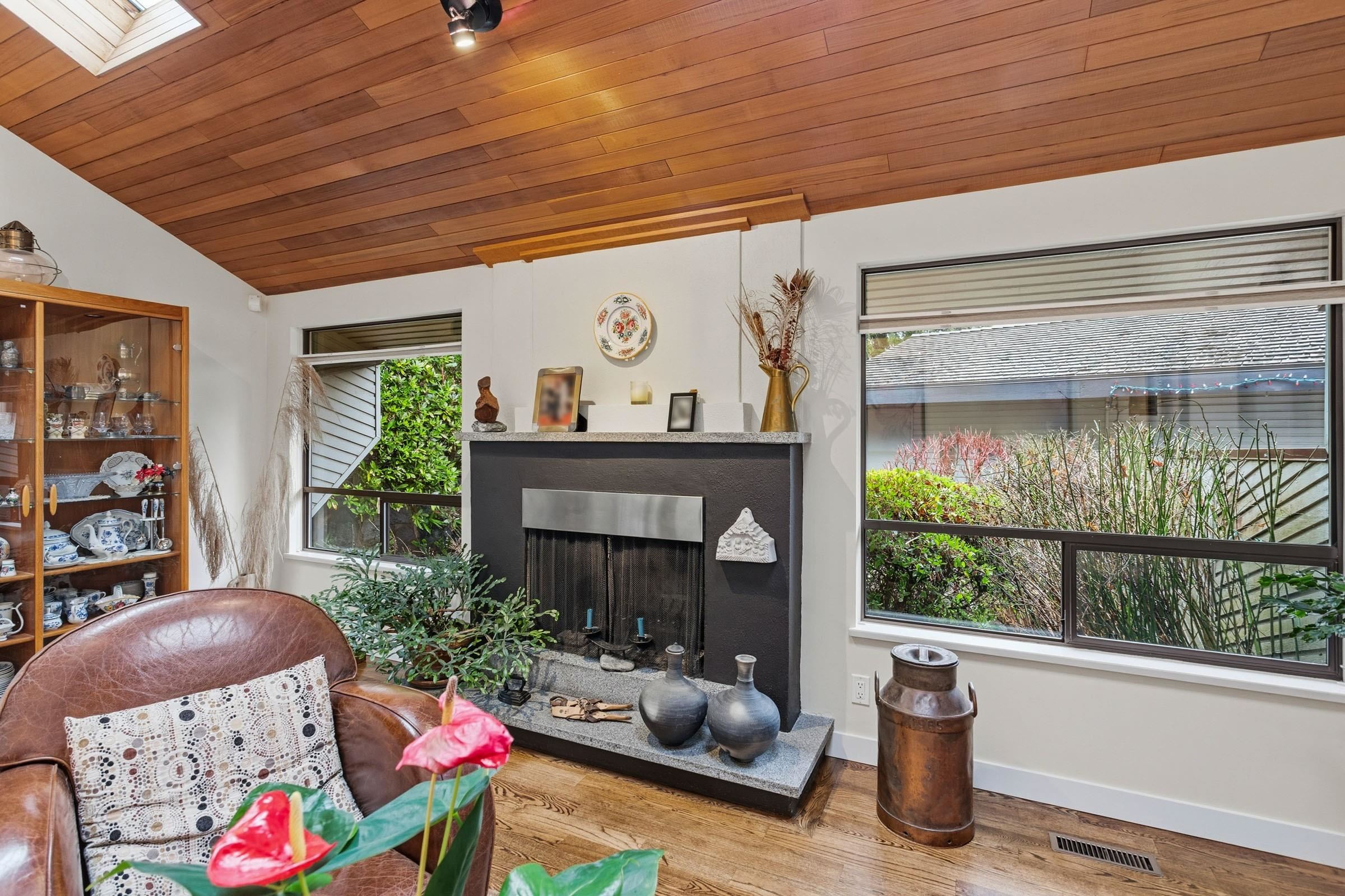  5639 White Pine Lane - MLS&reg; # R3119776