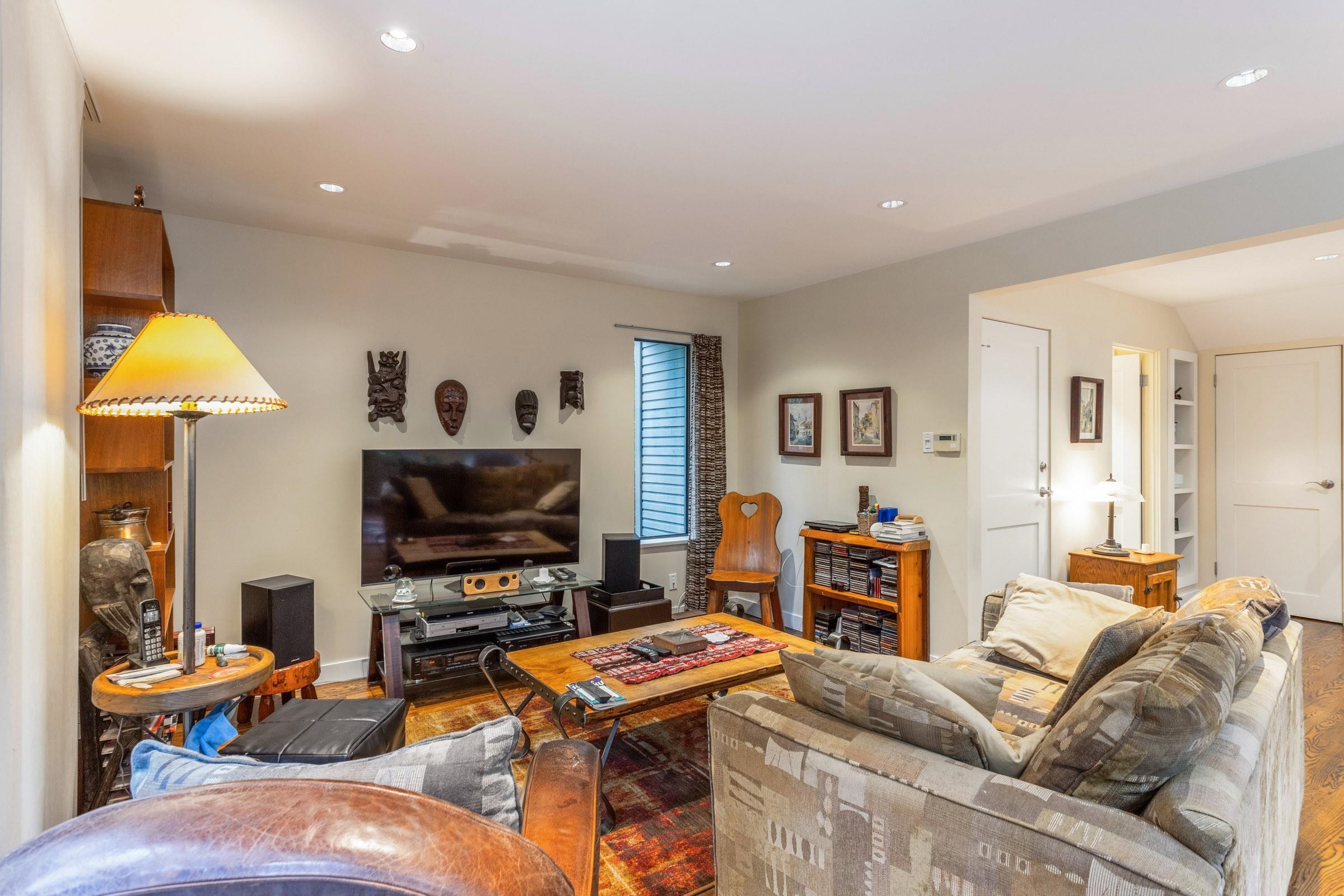  5639 White Pine Lane - MLS&reg; # R3119776