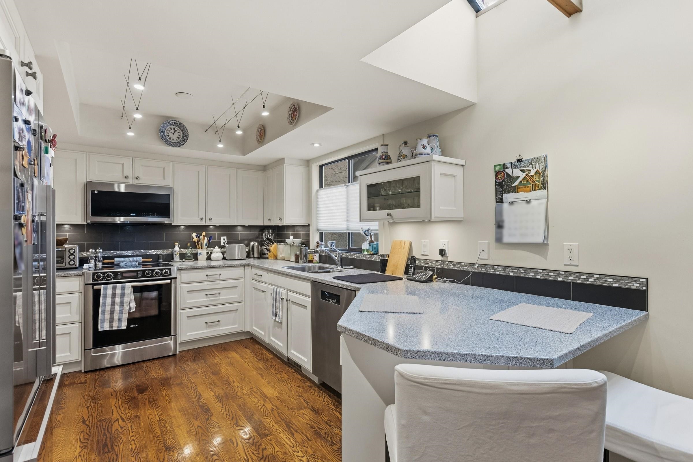 5639 White Pine Lane - MLS&reg; # R3119776