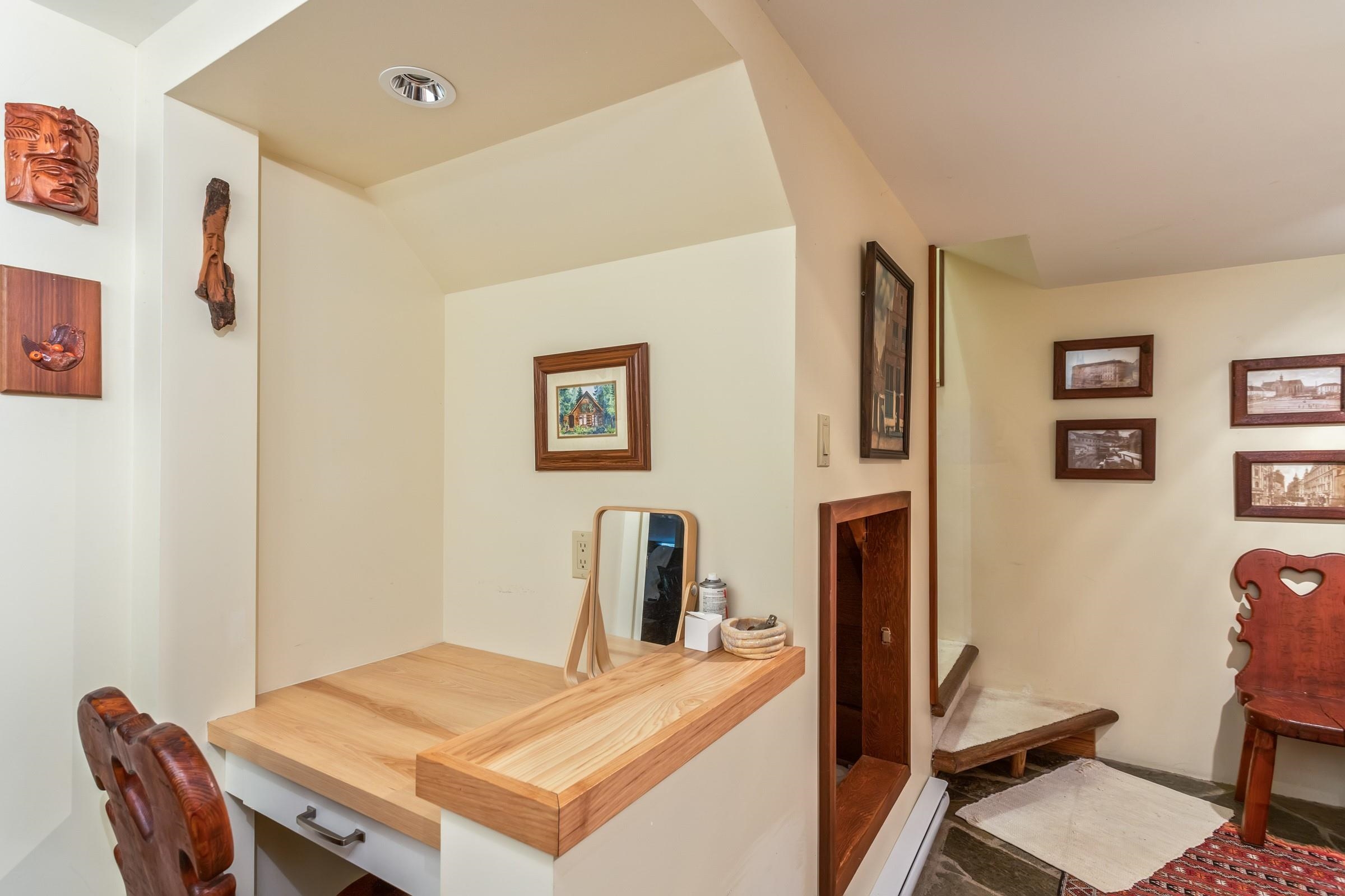  5639 White Pine Lane - MLS&reg; # R3119776