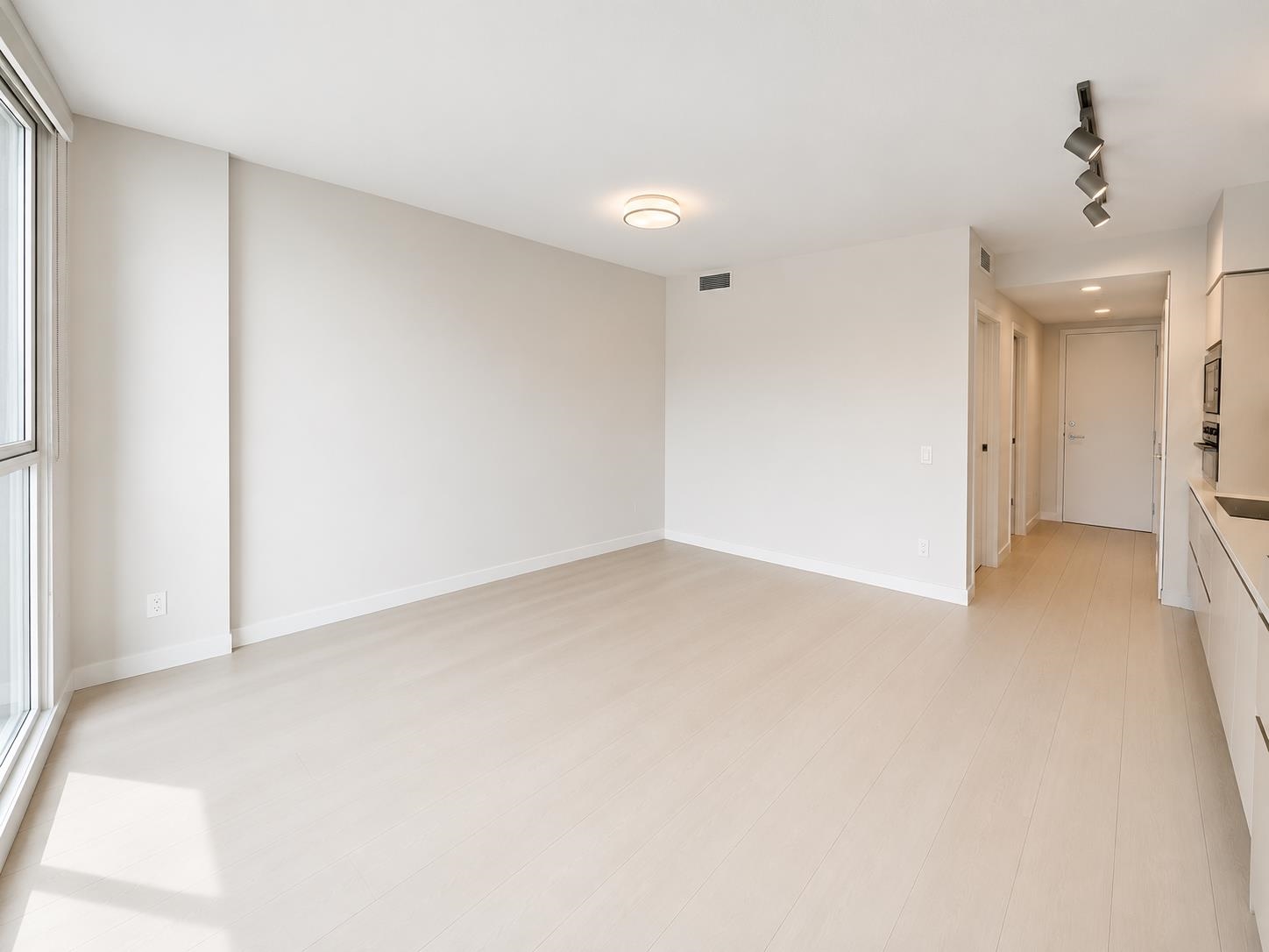 620 180 2nd Avenue - MLS&reg; # R3121843