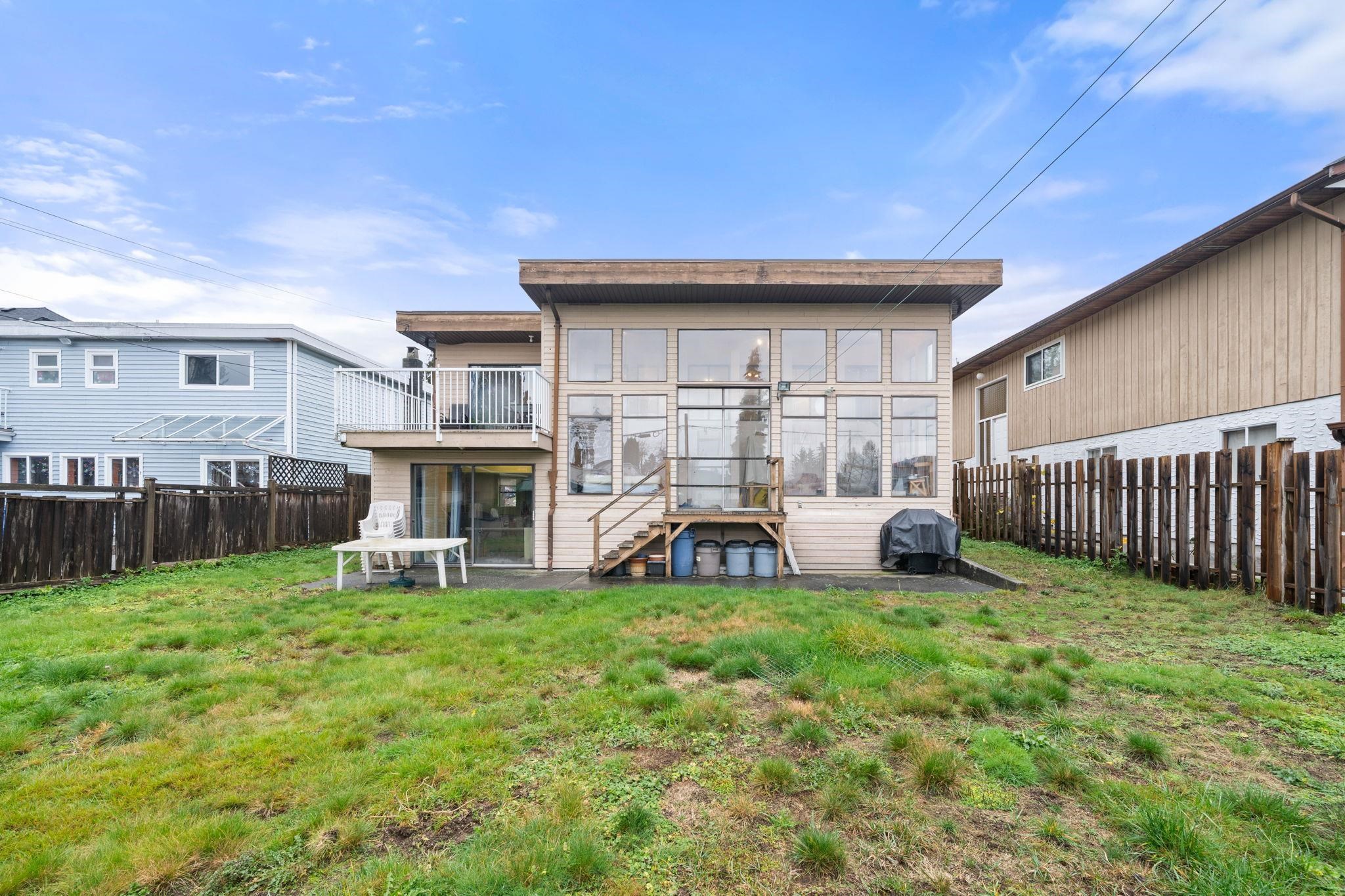  741 14th Street - MLS&reg; # R3121928