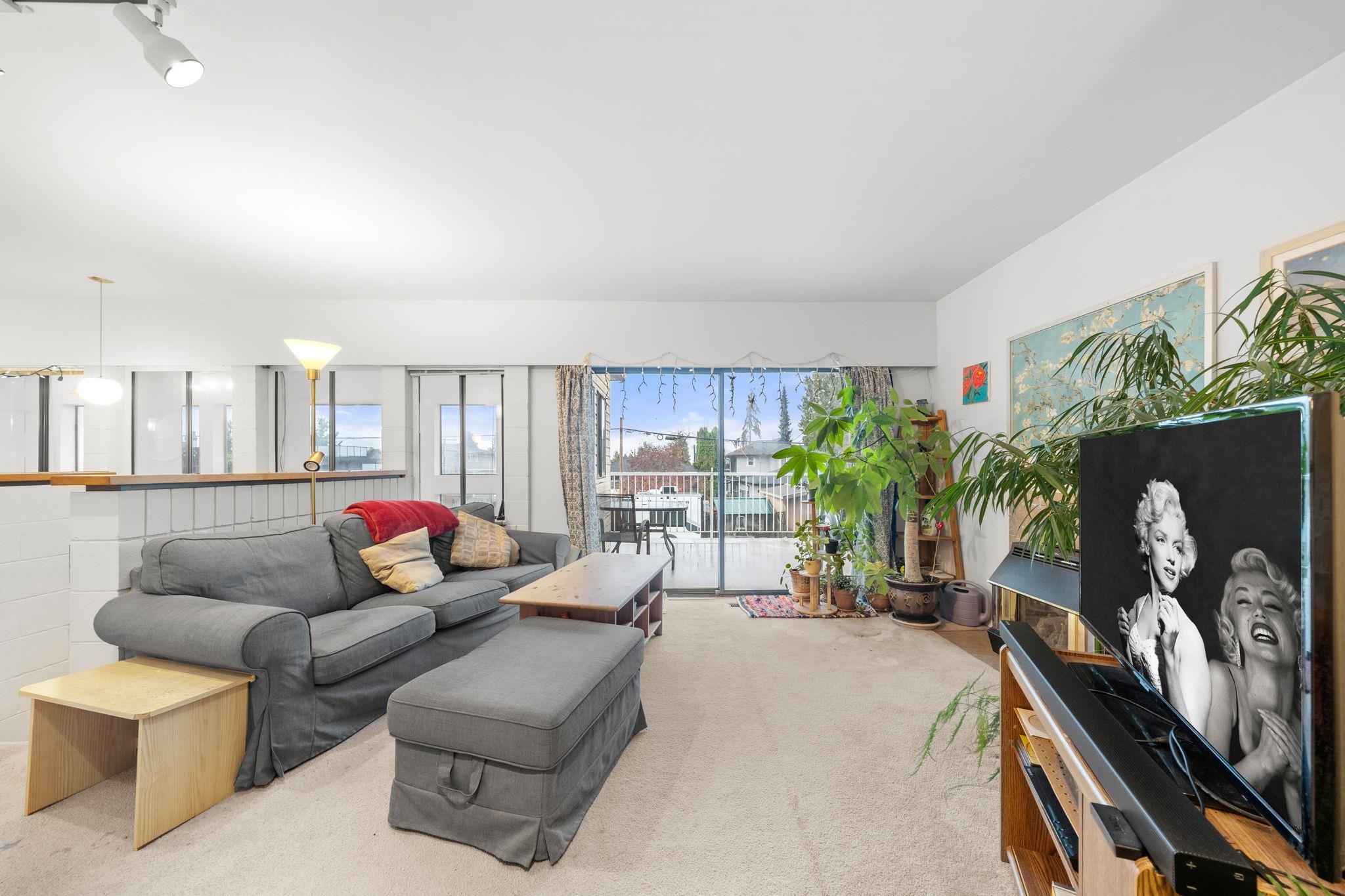 741 14th Street - MLS&reg; # R3121928