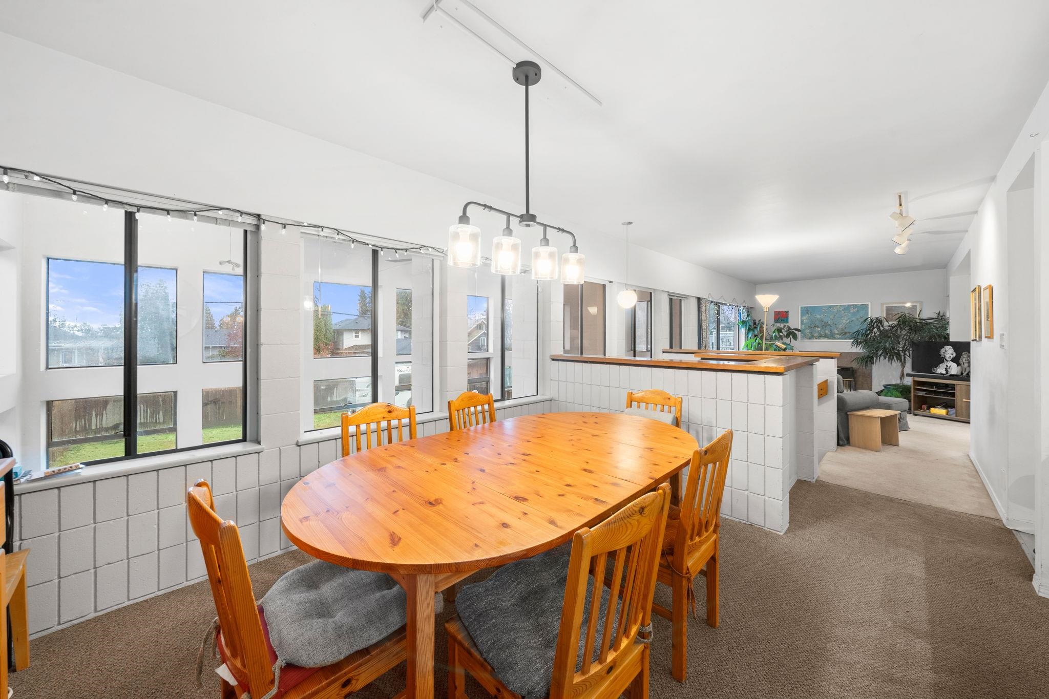  741 14th Street - MLS&reg; # R3121928