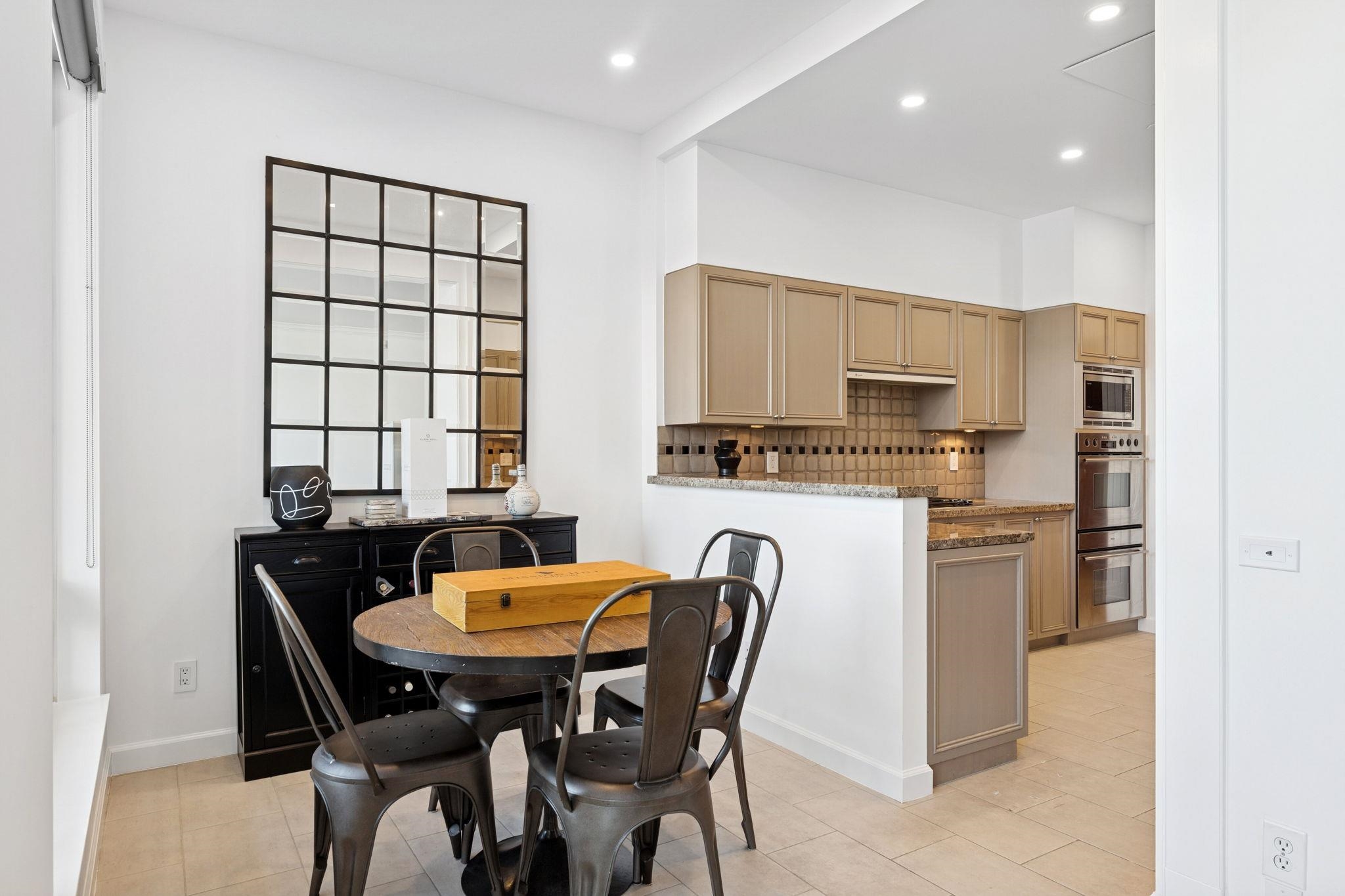103 323 Jervis Street - MLS&reg; # R3121935