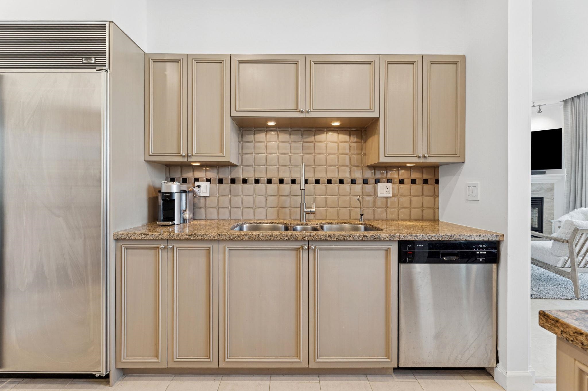 103 323 Jervis Street - MLS&reg; # R3121935