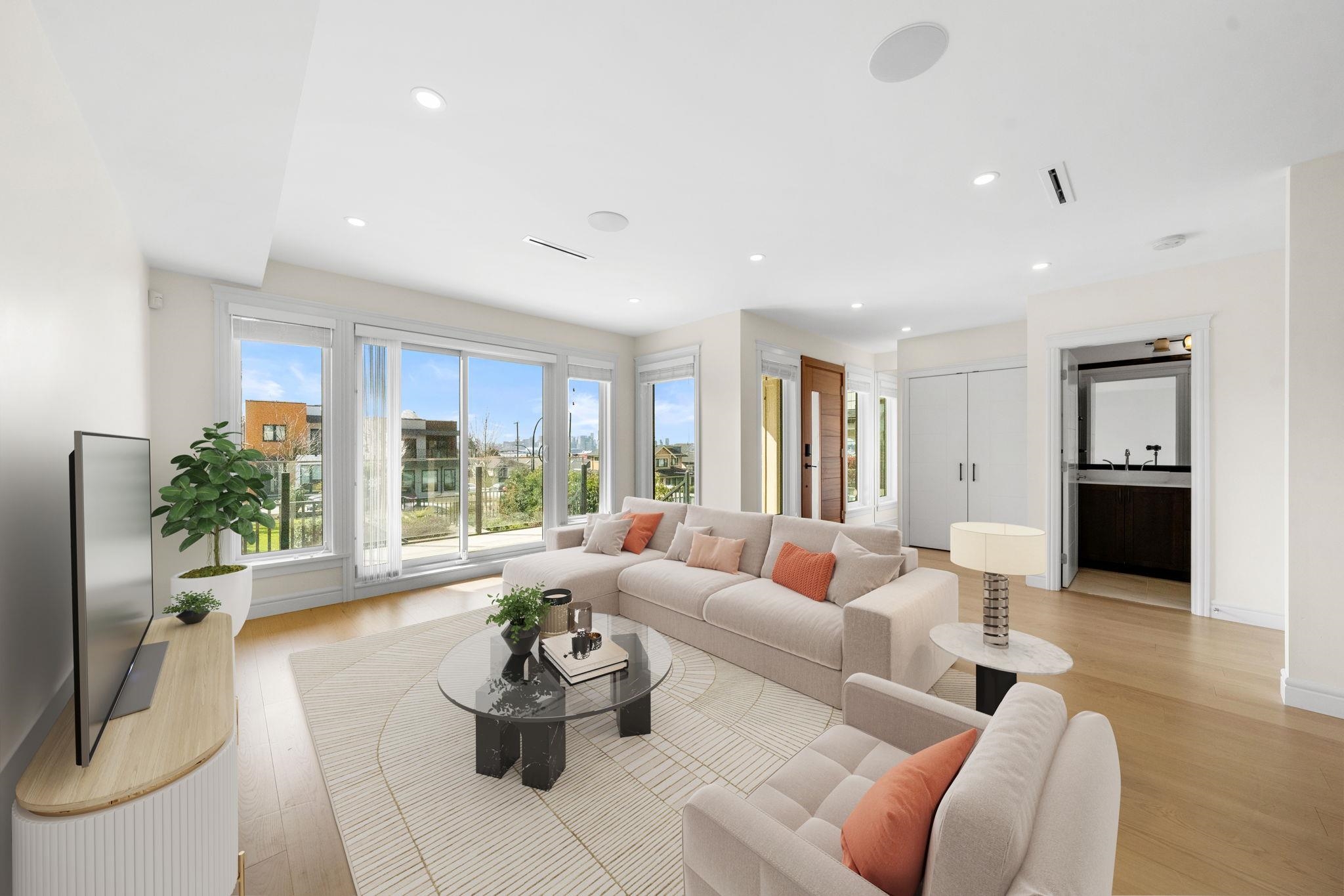  462 14th Street - MLS&reg; # R3122904