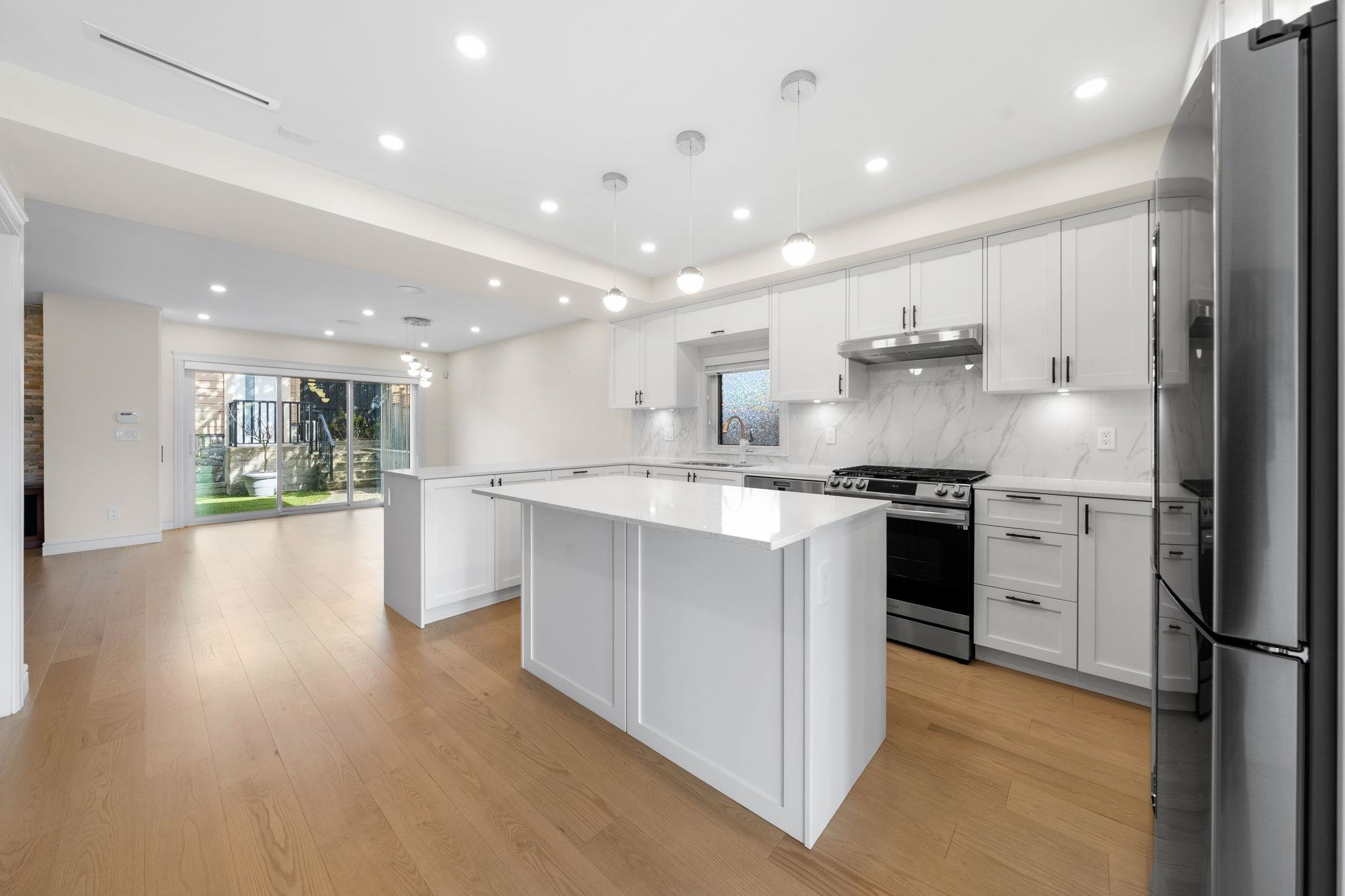  462 14th Street - MLS&reg; # R3122904