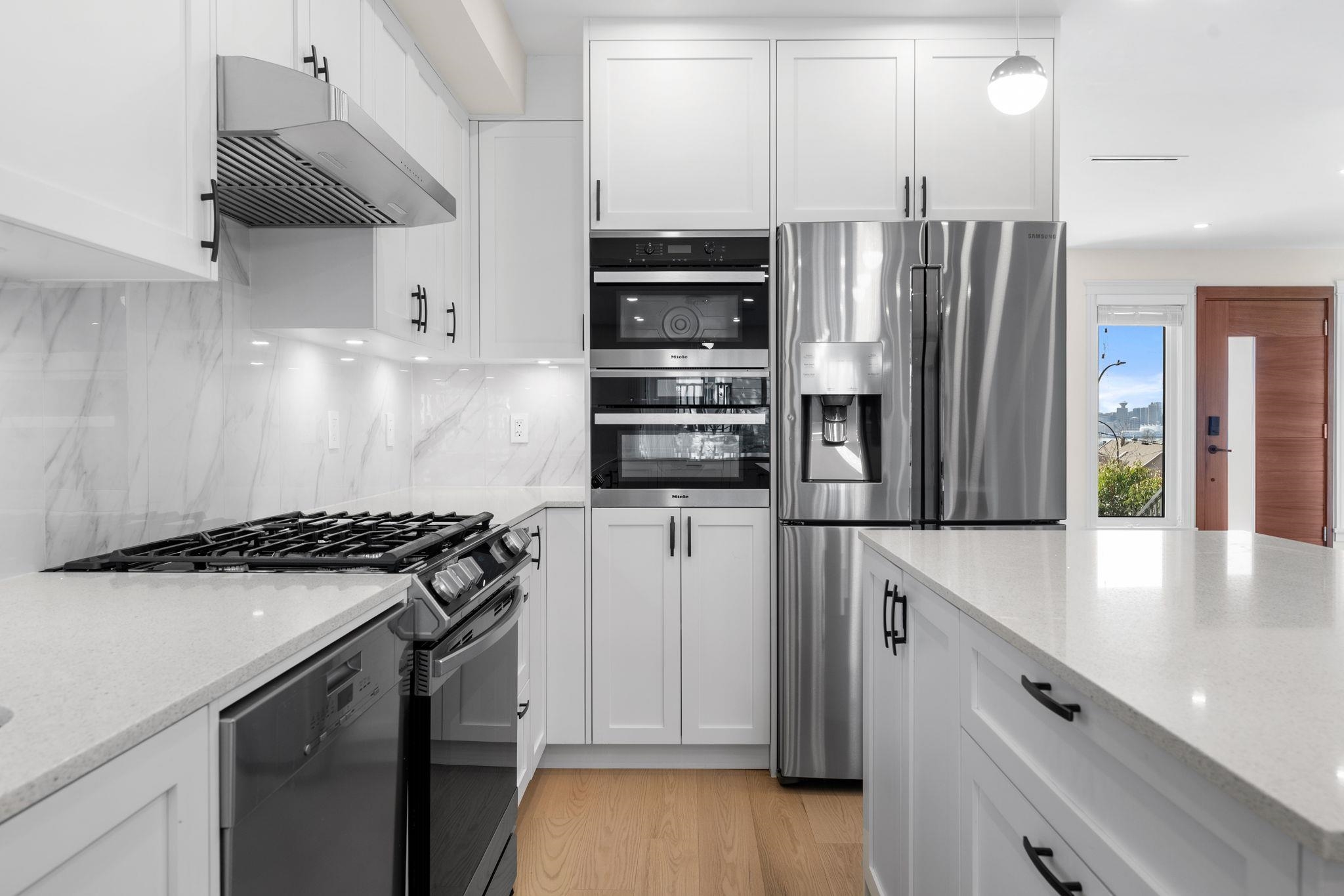  462 14th Street - MLS&reg; # R3122904