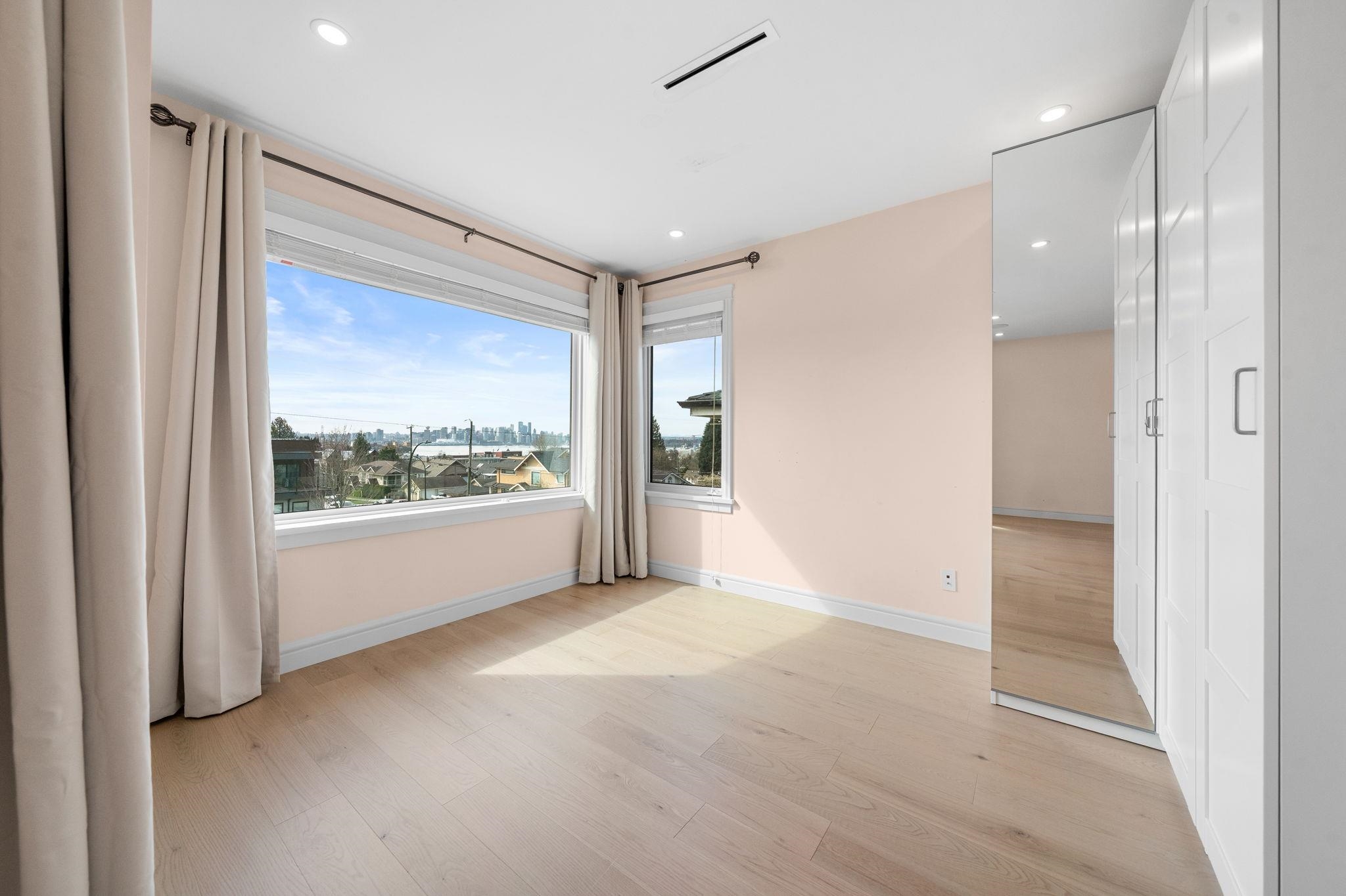  462 14th Street - MLS&reg; # R3122904