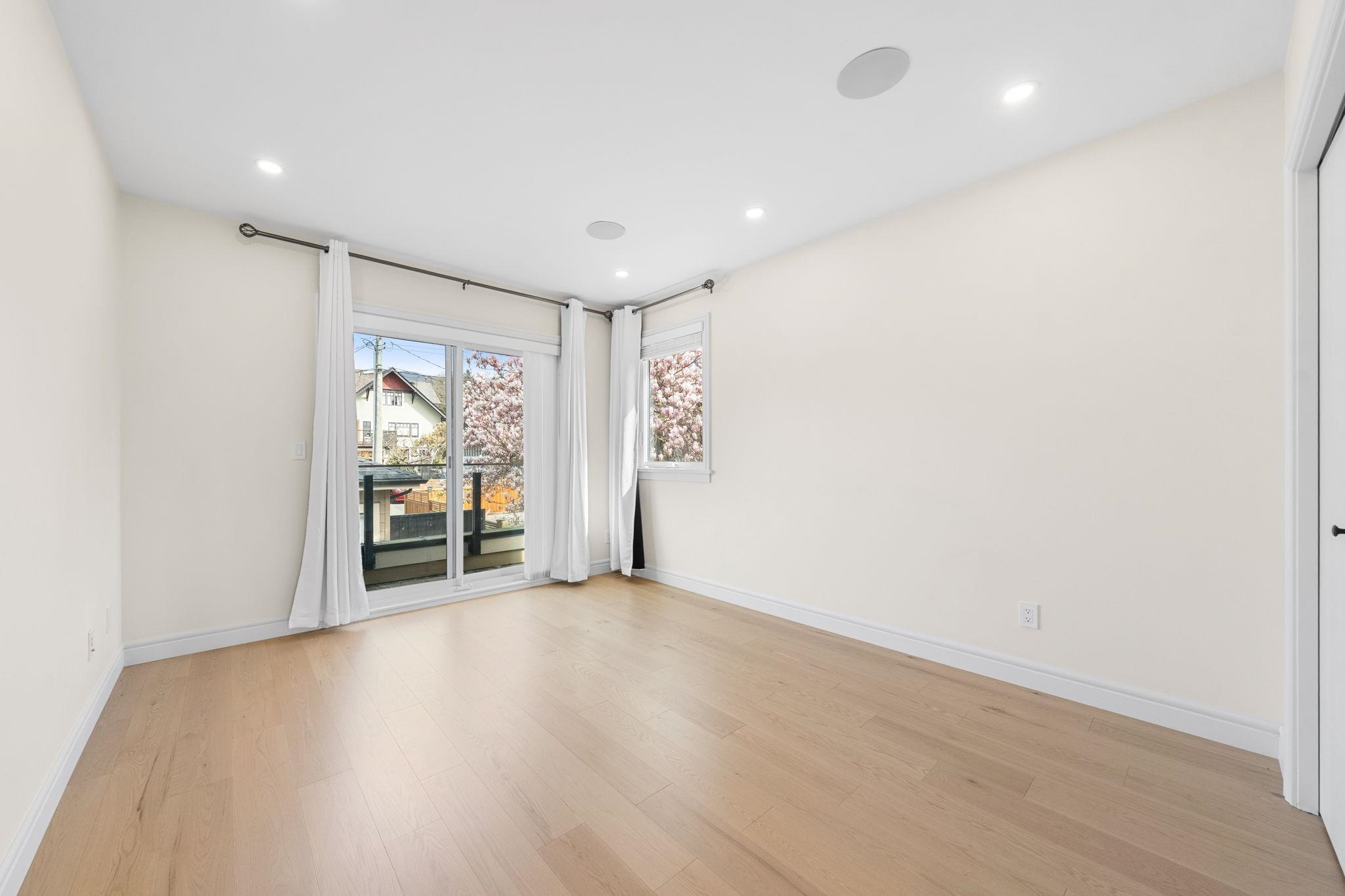  462 14th Street - MLS&reg; # R3122904