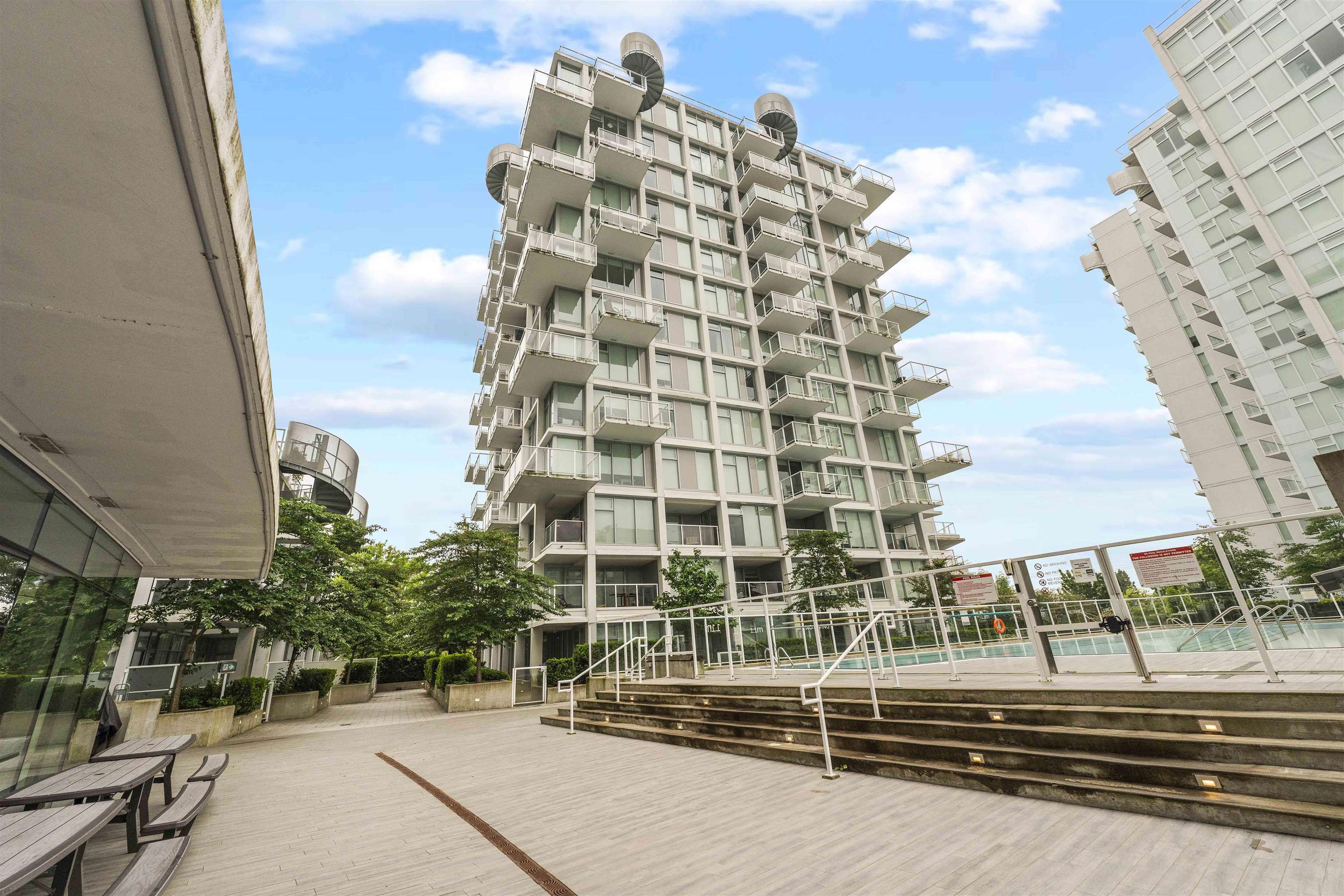 806 2221 30th Avenue - MLS&reg; # R3122990