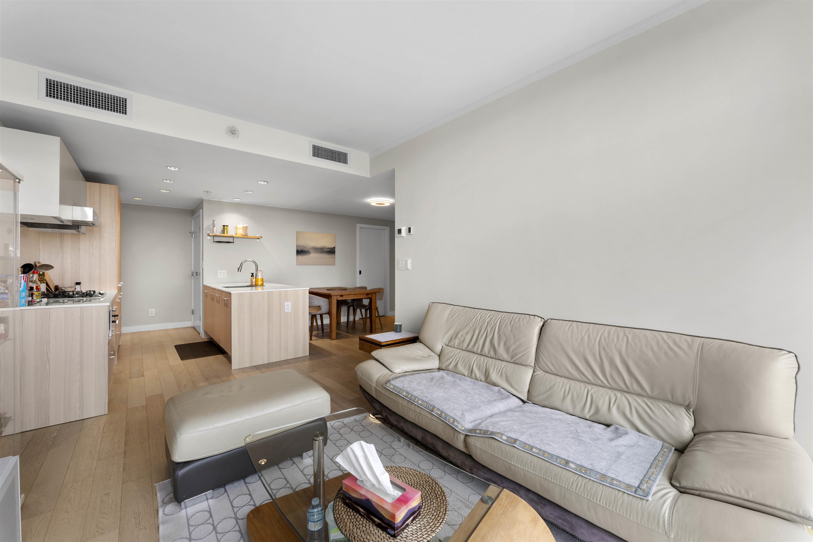 806 2221 30th Avenue - MLS&reg; # R3122990